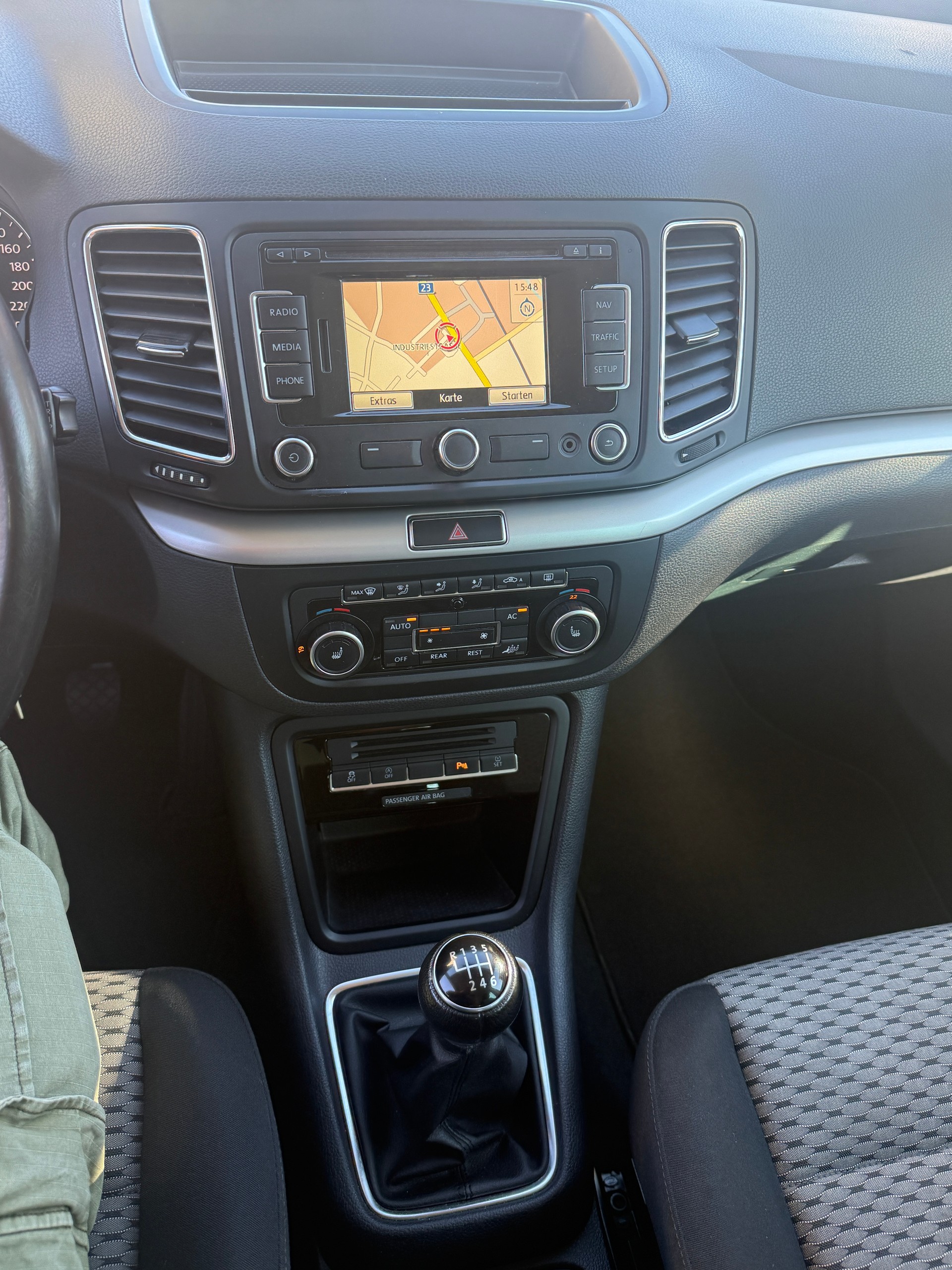 VW Sharan 1.4 TSI BlueMotion Technology Highline-image-24