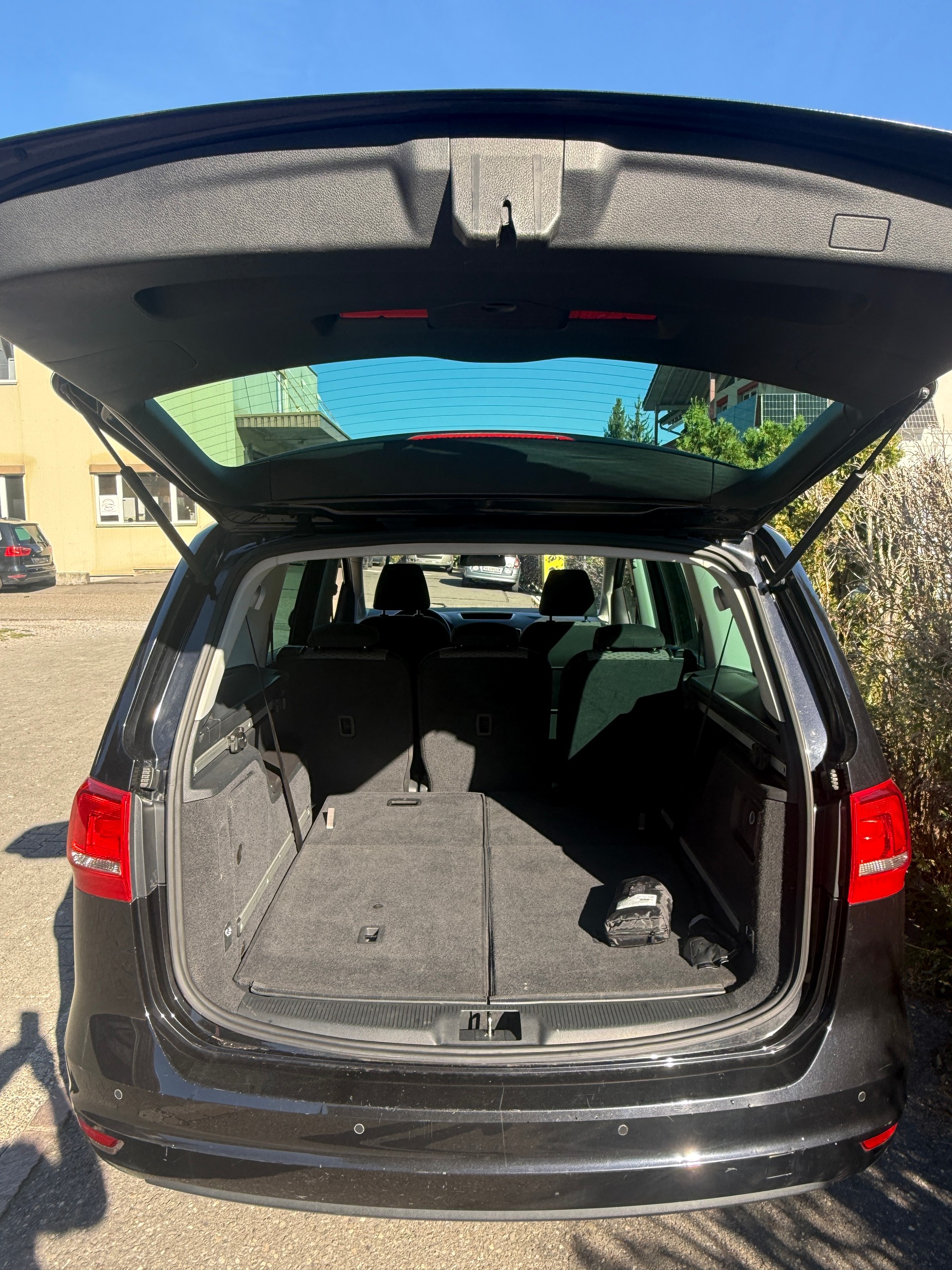 VW Sharan 1.4 TSI BlueMotion Technology Highline-image-11