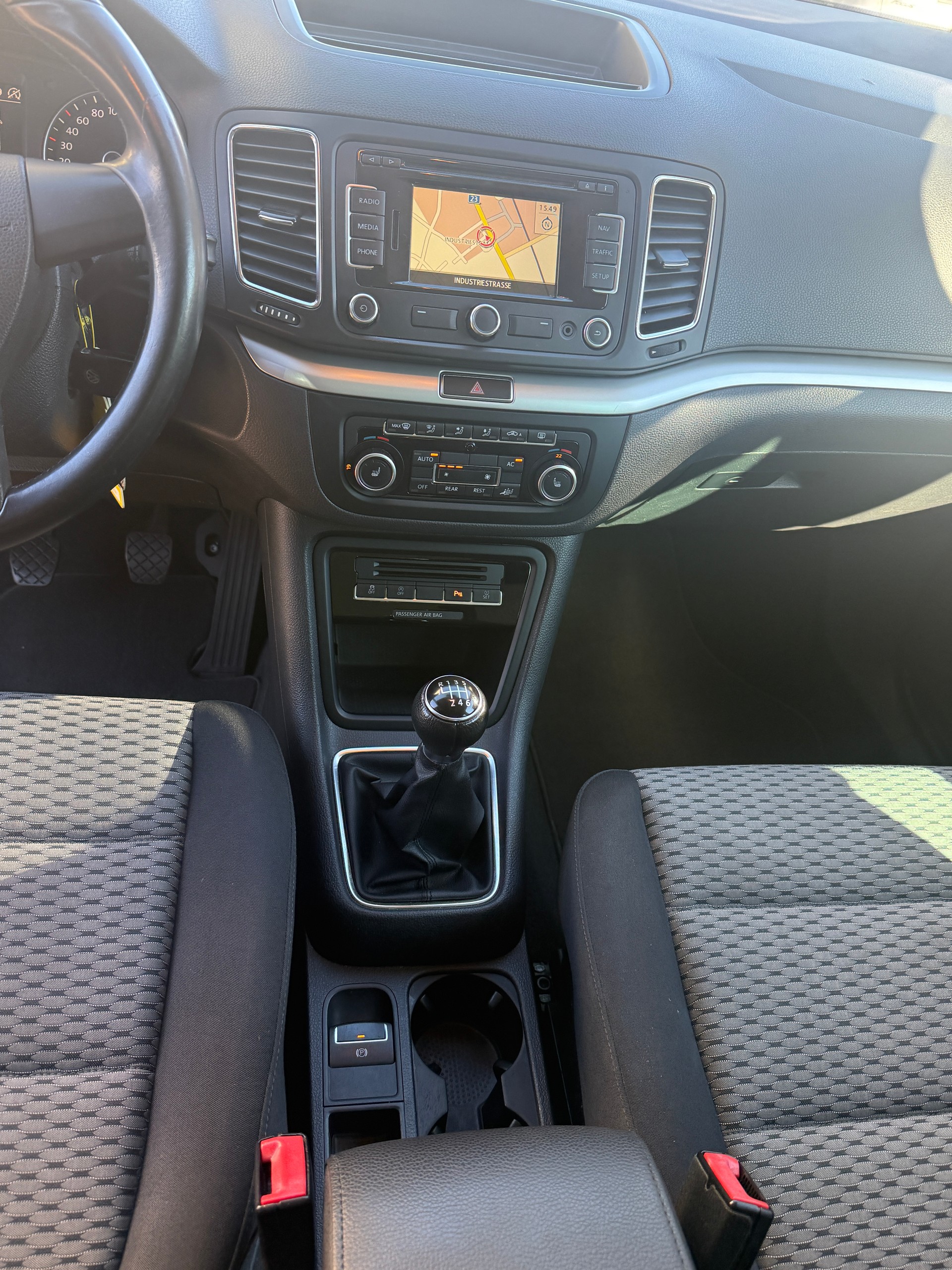 VW Sharan 1.4 TSI BlueMotion Technology Highline-image-22