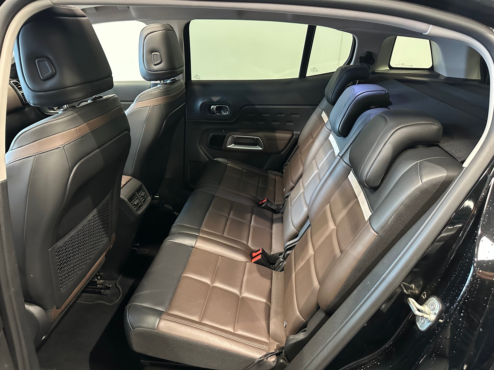 CITROEN C5 Aircross 1.6i PureTech Shine EAT8-image-10