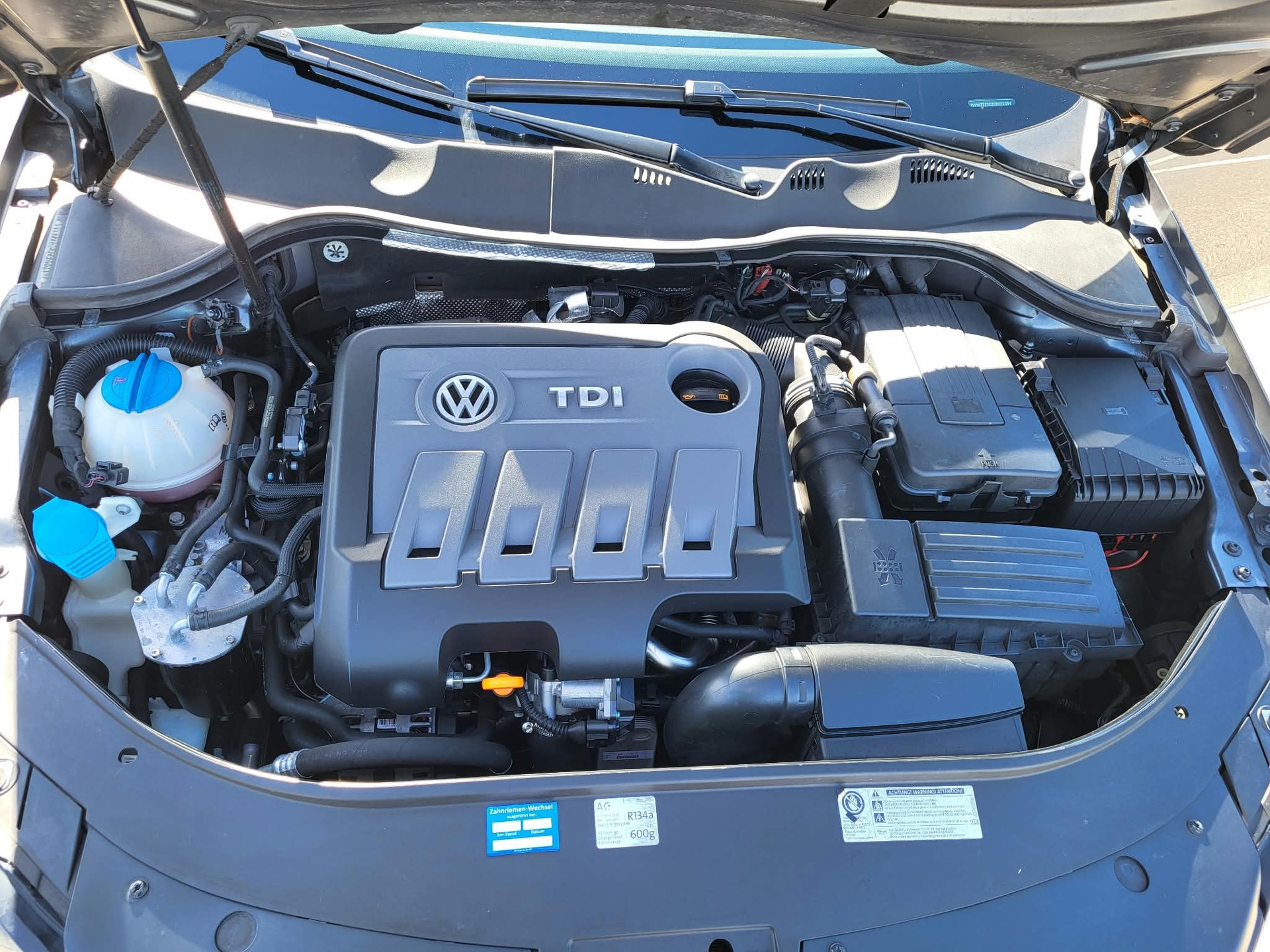 VW 2.0 TDI 140 BlueMT Variant-image-5