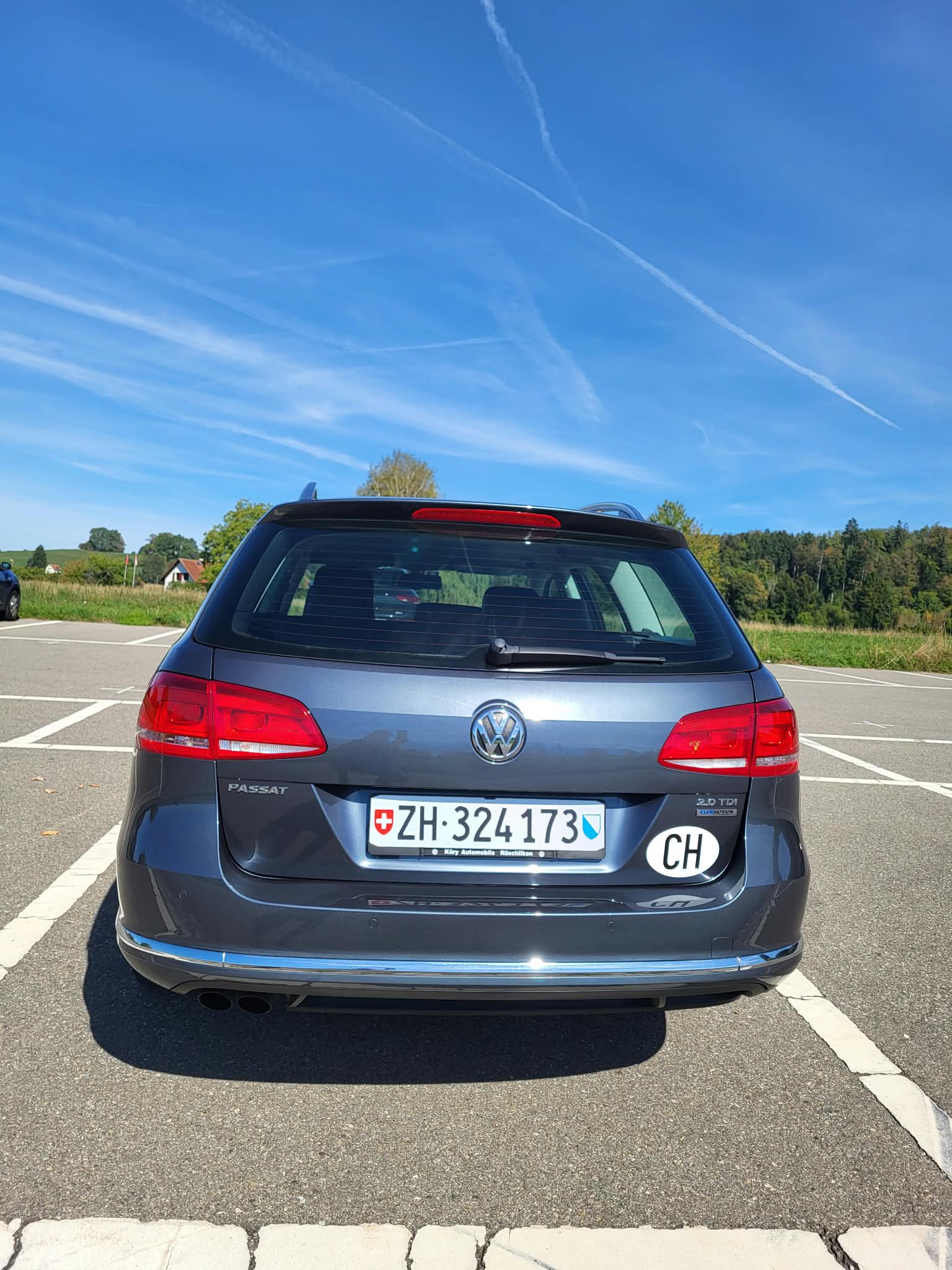 VW 2.0 TDI 140 BlueMT Variant-image-2