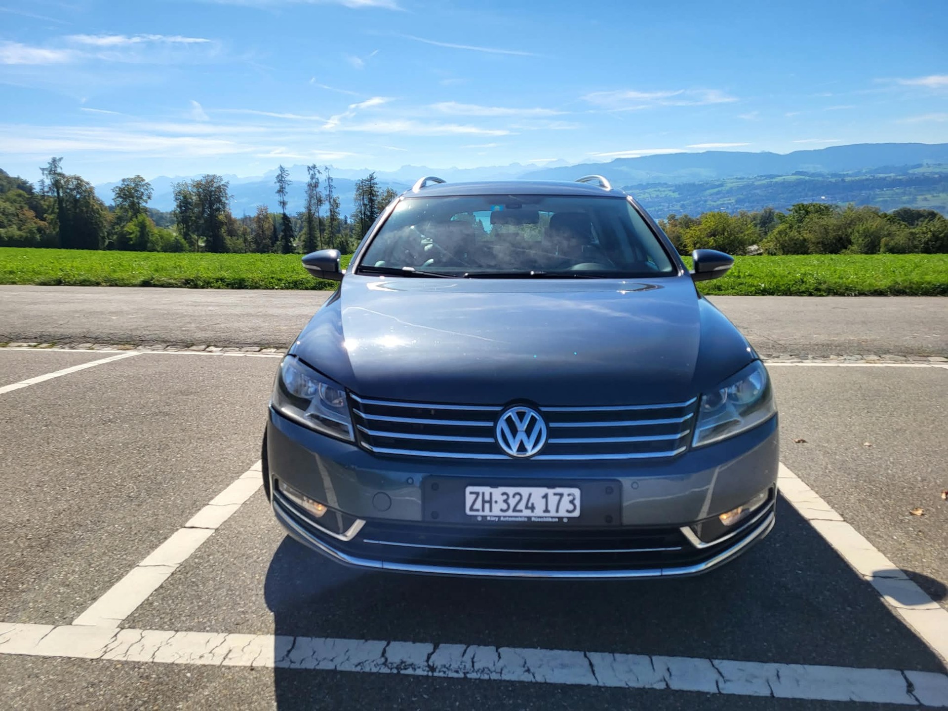 VW 2.0 TDI 140 BlueMT Variant-image-4