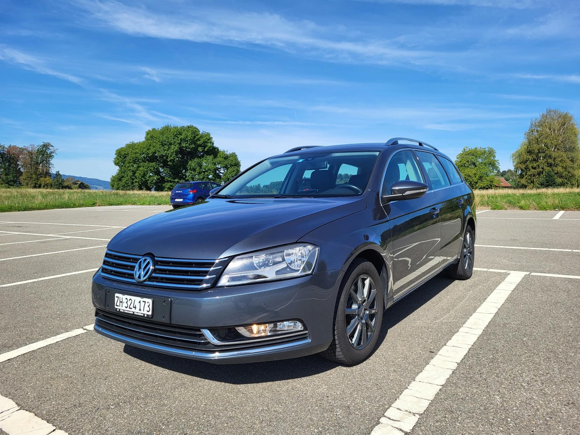 VW 2.0 TDI 140 BlueMT Variant-image-0