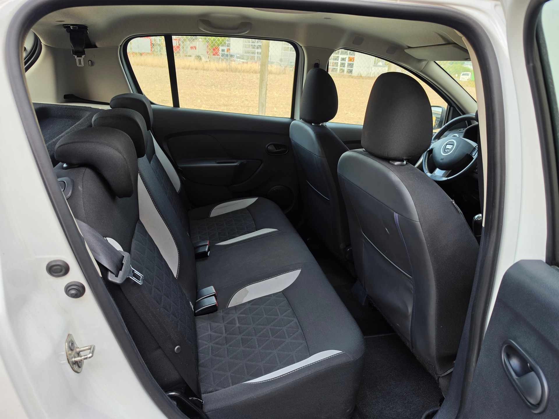 DACIA Sandero 1.5 dCi Stepway Lauréate-image-11