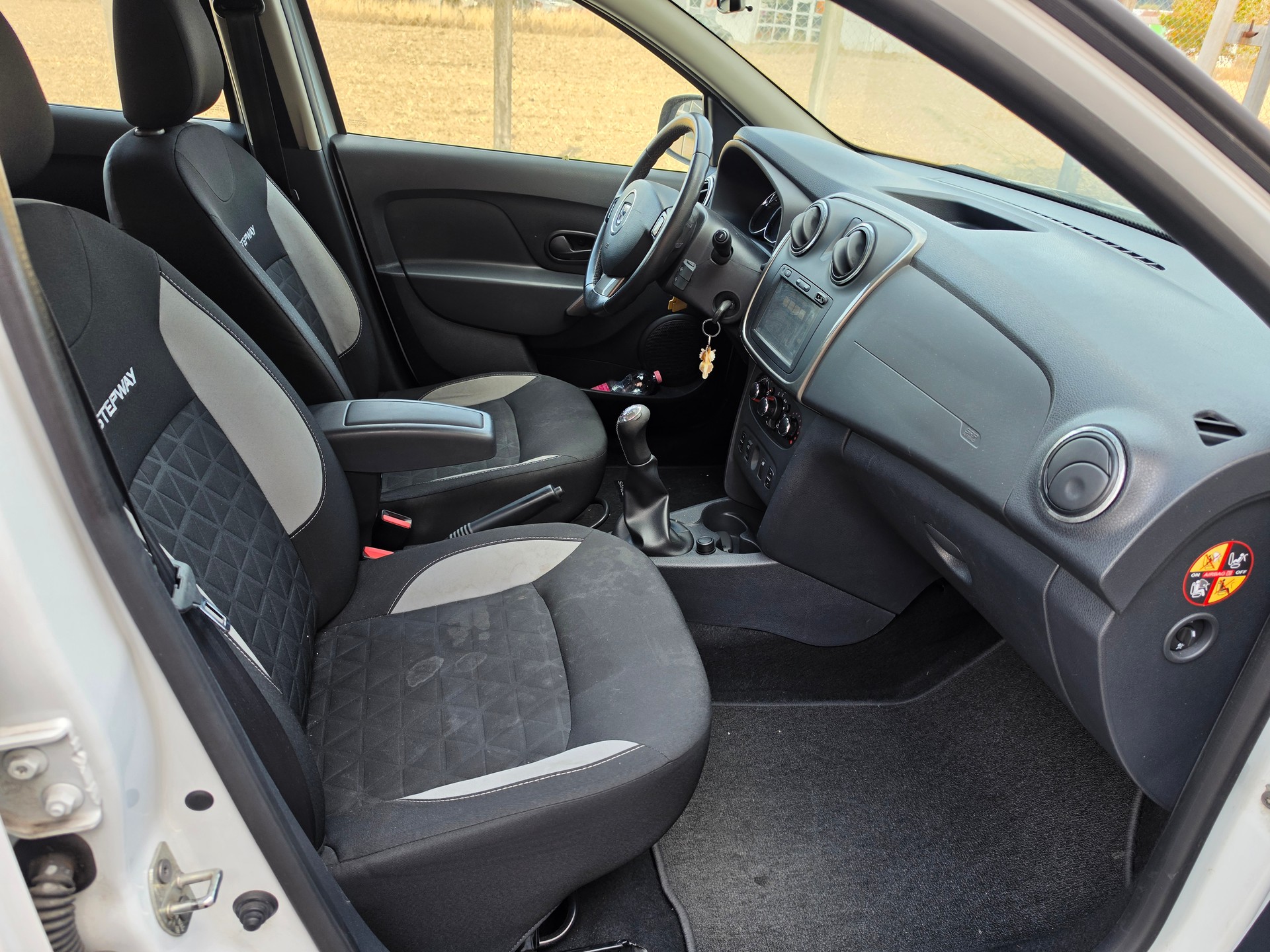 DACIA Sandero 1.5 dCi Stepway Lauréate-image-9