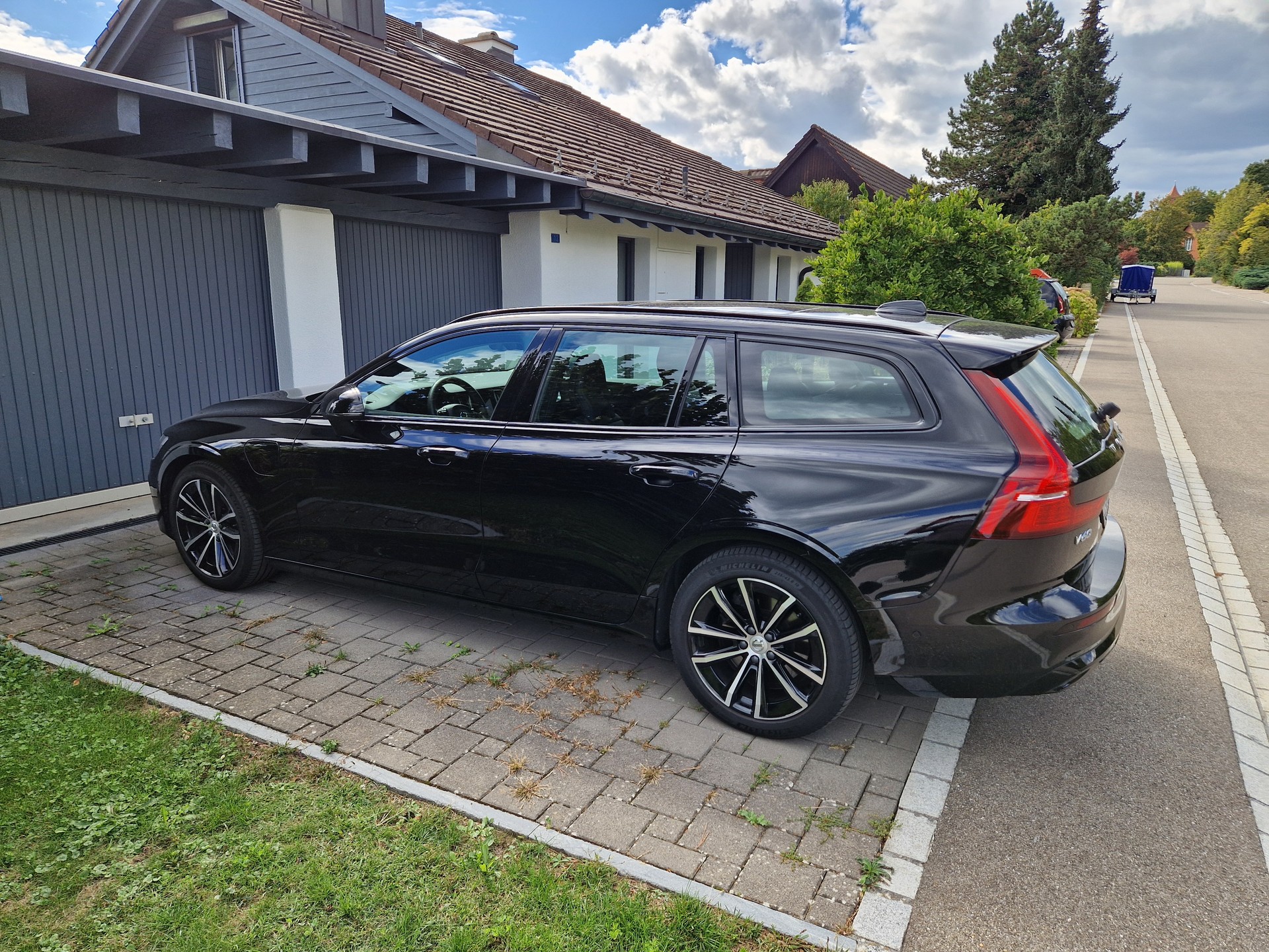 VOLVO 2.0 T6 TE Ultimate Dark eAWD-image-1