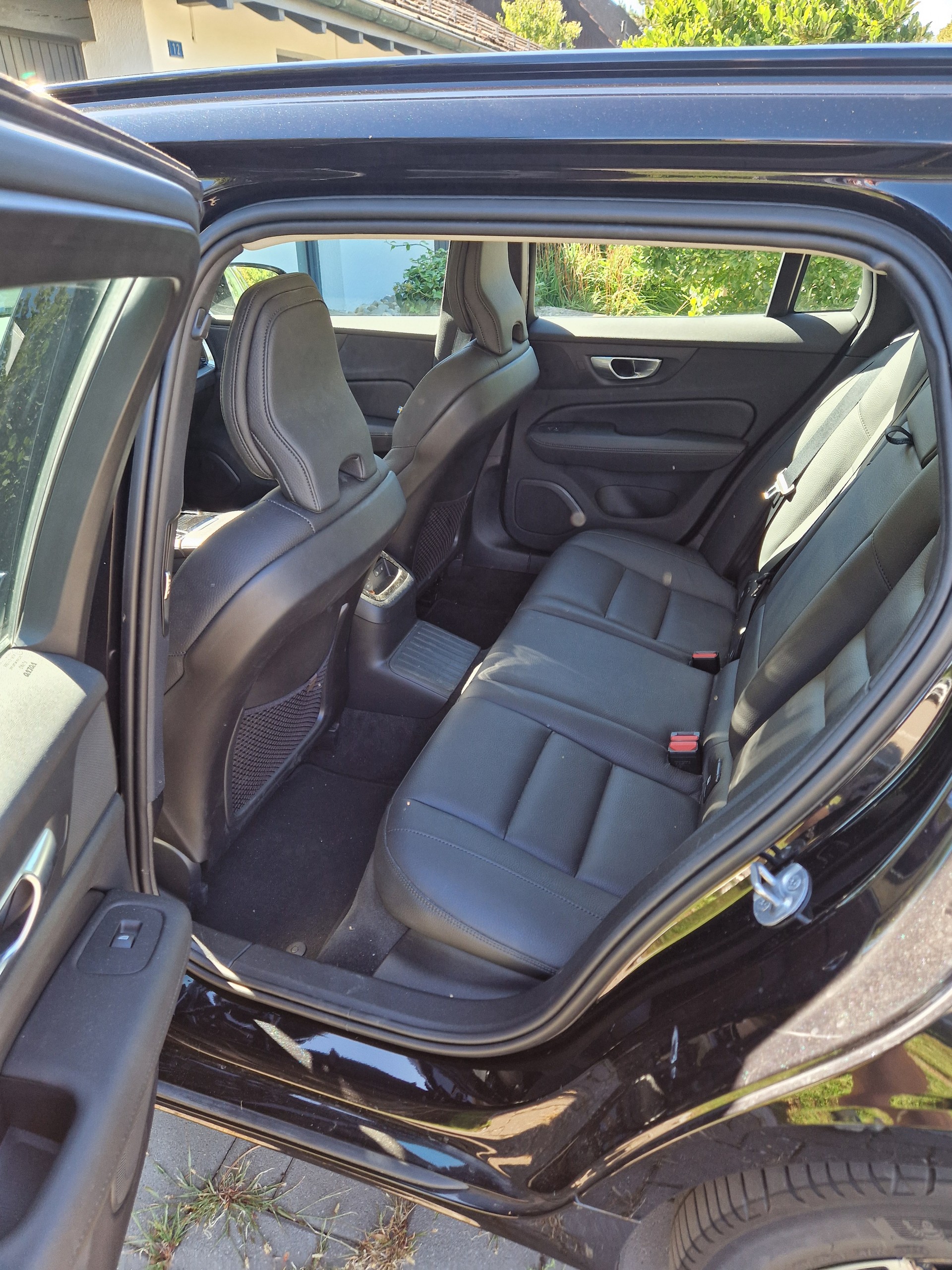 VOLVO 2.0 T6 TE Ultimate Dark eAWD-image-4