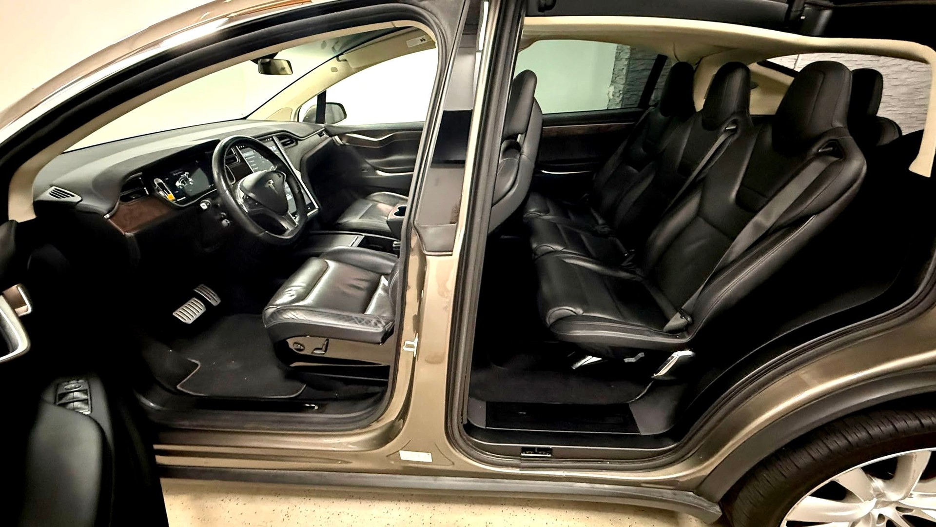 TESLA Model X 90 D Signature Performance, Free Supercharger-image-9