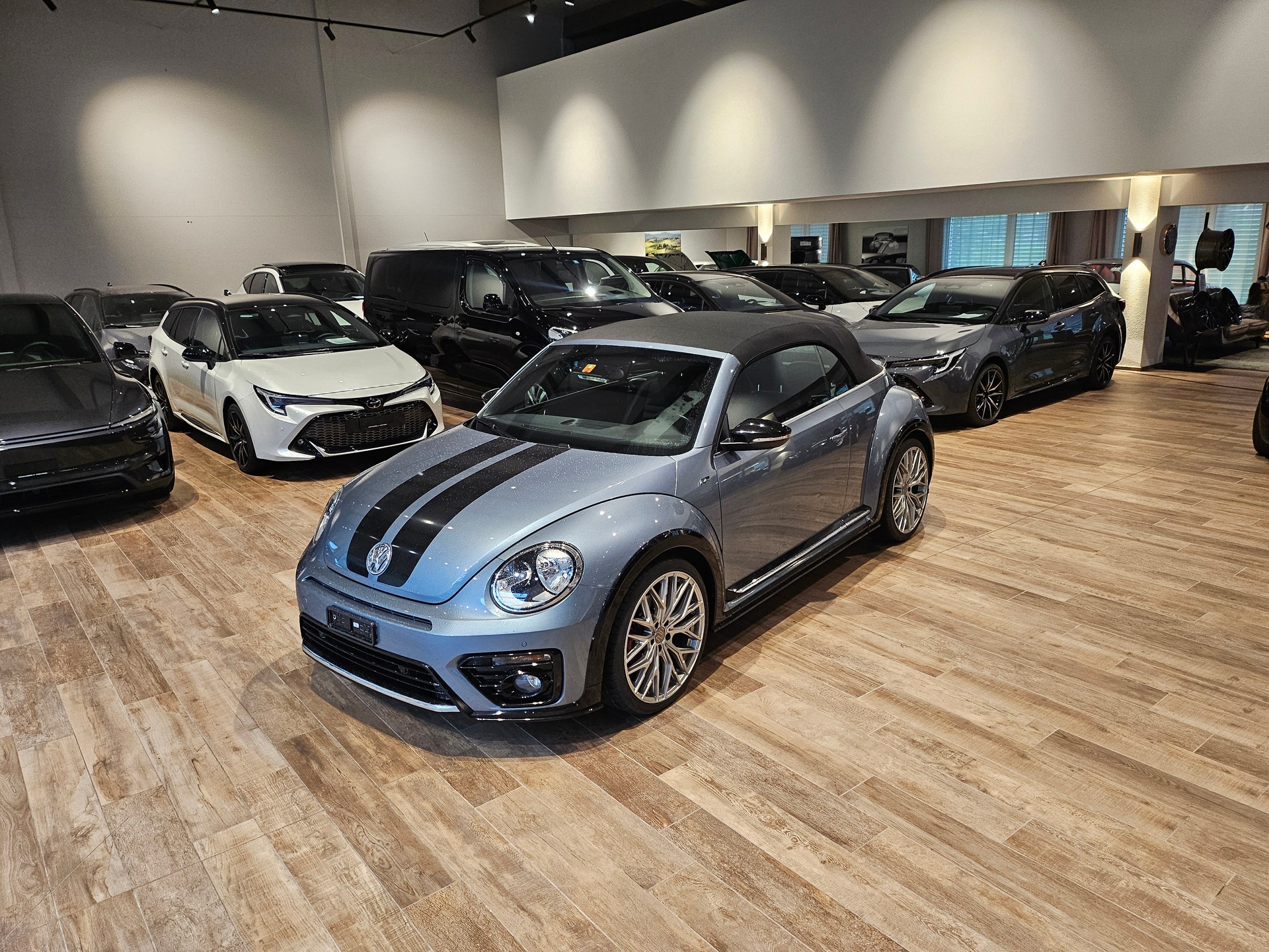 VW Beetle Cabriolet 2.0 TSI BMT R-Line 🔥20 Zoll🔥-image-1