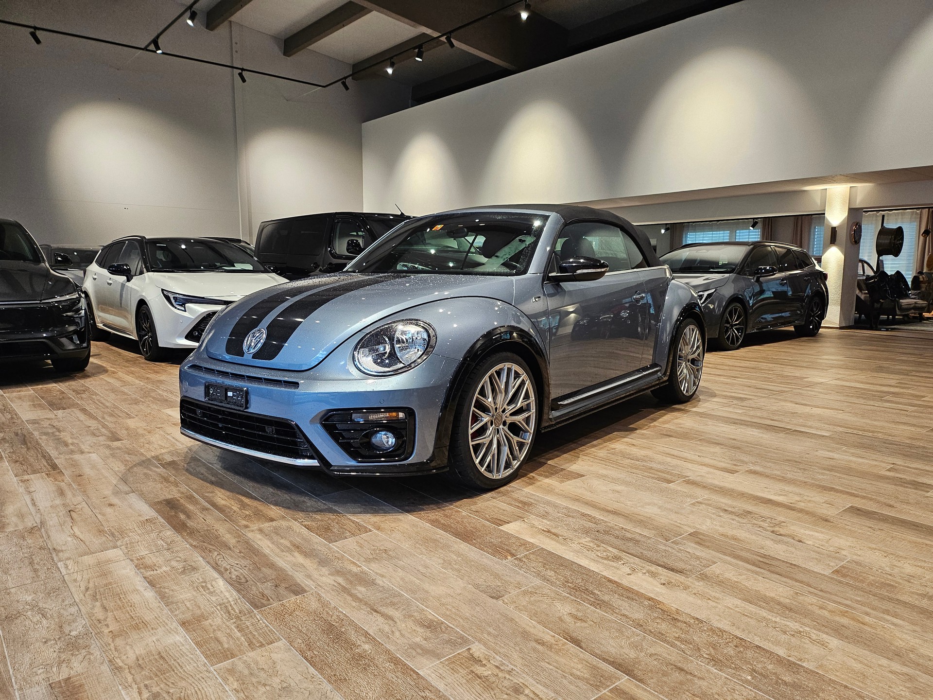 VW Beetle Cabriolet 2.0 TSI BMT R-Line 🔥20 Zoll🔥-image-0