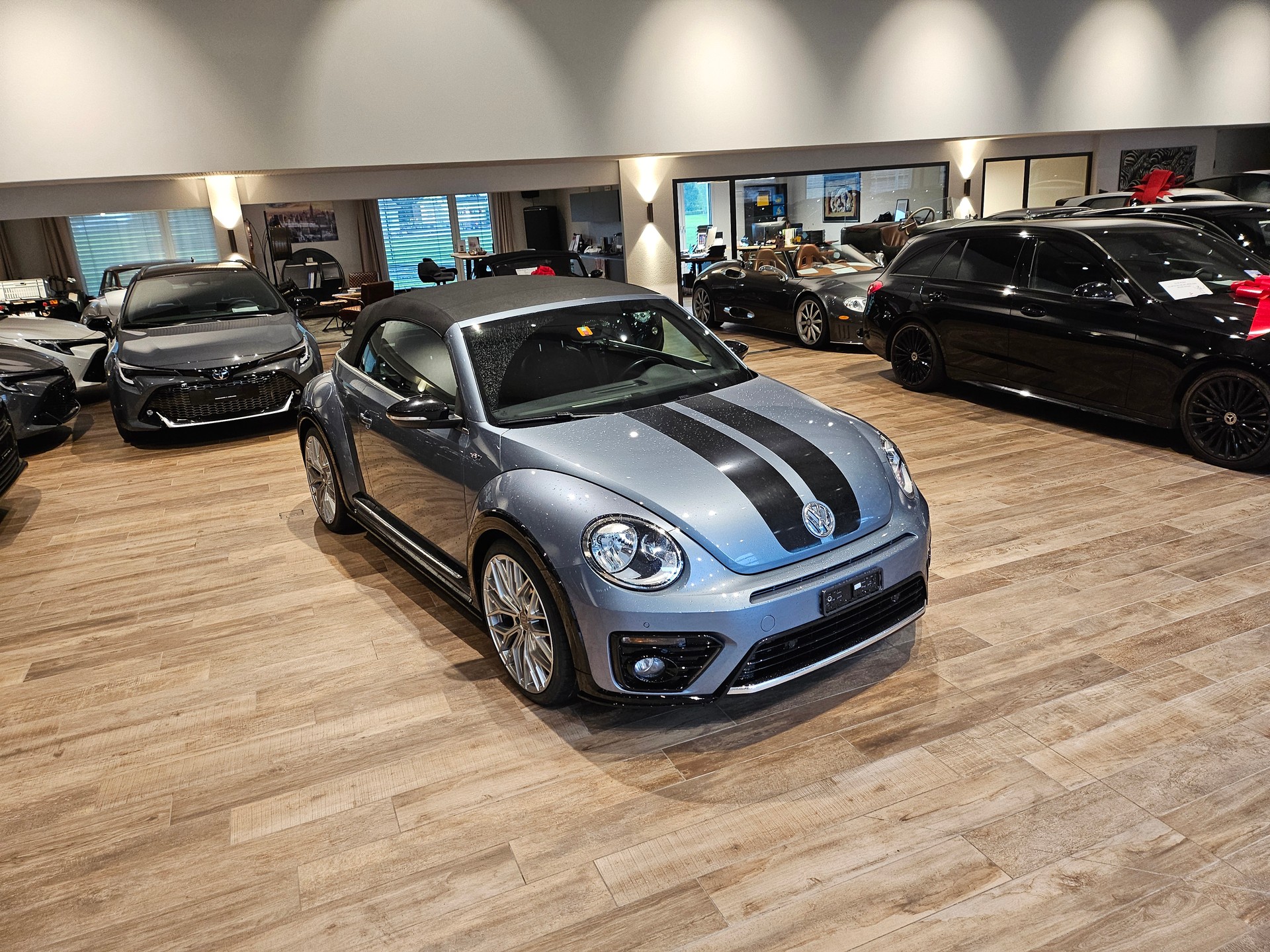 VW Beetle Cabriolet 2.0 TSI BMT R-Line 🔥20 Zoll🔥-image-5