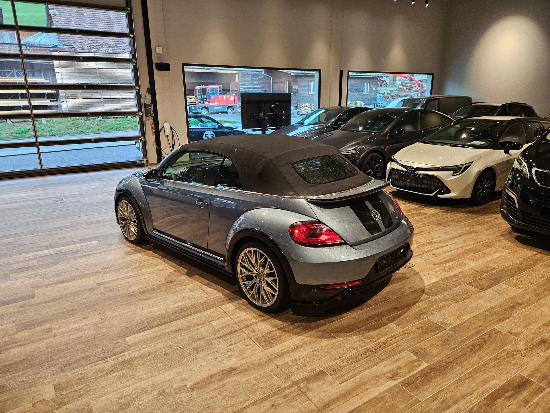 VW Beetle Cabriolet 2.0 TSI BMT R-Line 🔥20 Zoll🔥-image-13