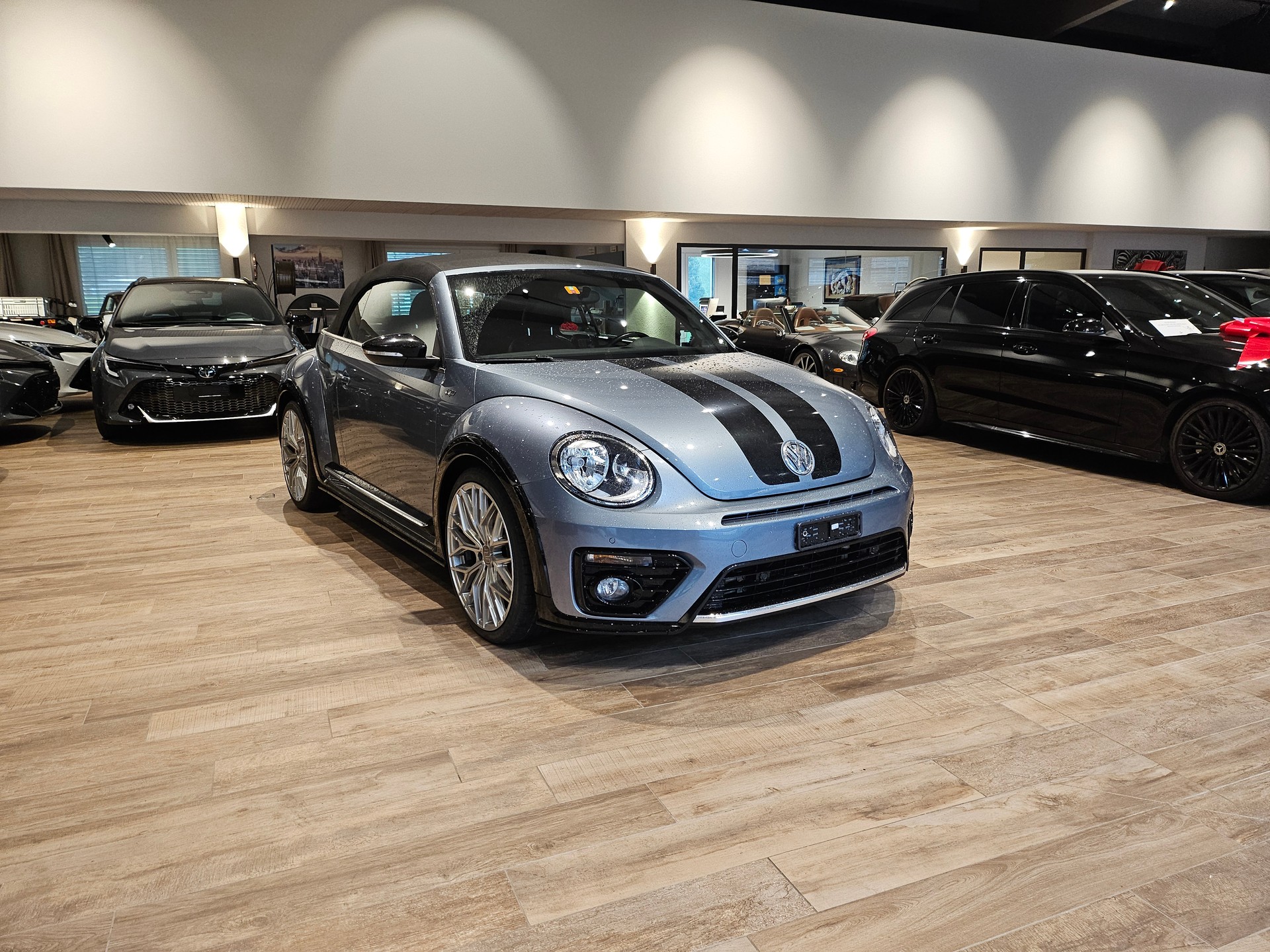 VW Beetle Cabriolet 2.0 TSI BMT R-Line 🔥20 Zoll🔥-image-4