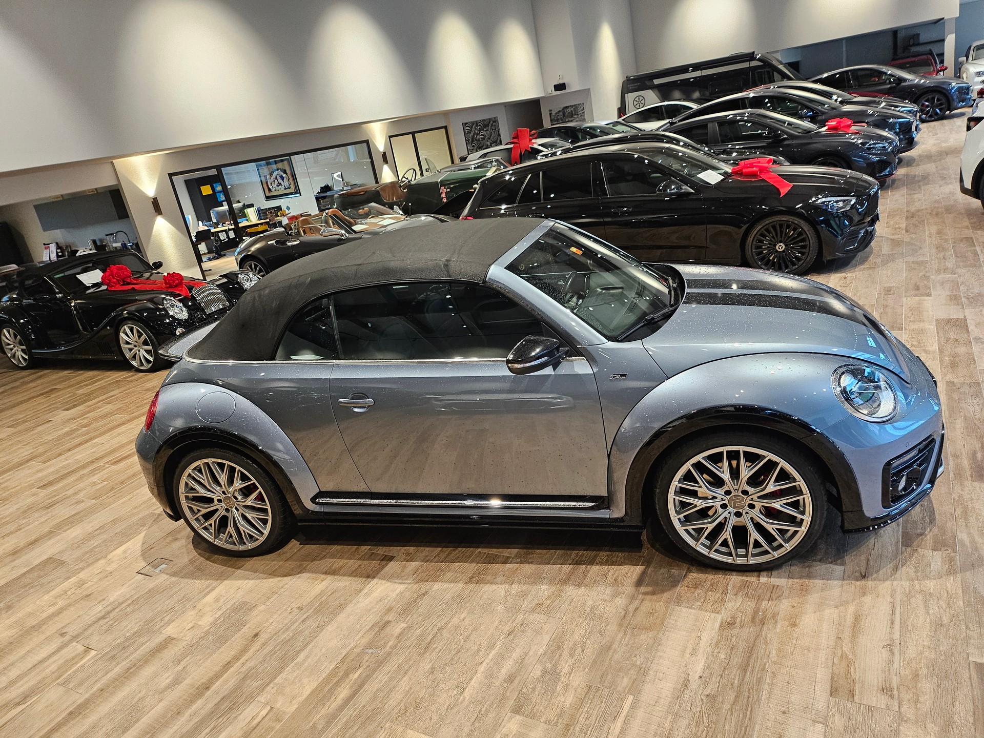VW Beetle Cabriolet 2.0 TSI BMT R-Line 🔥20 Zoll🔥-image-7