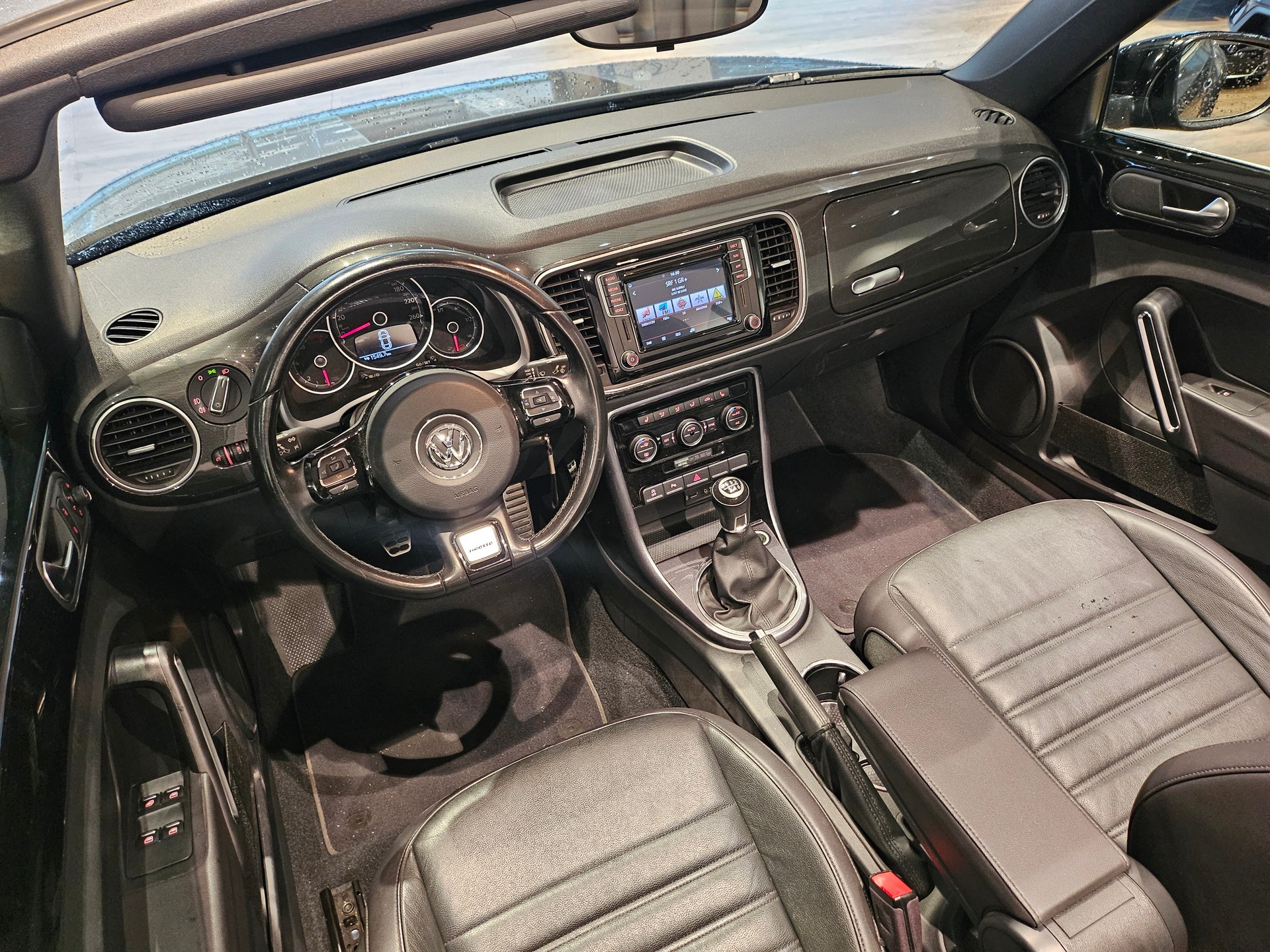 VW Beetle Cabriolet 2.0 TSI BMT R-Line 🔥20 Zoll🔥-image-20