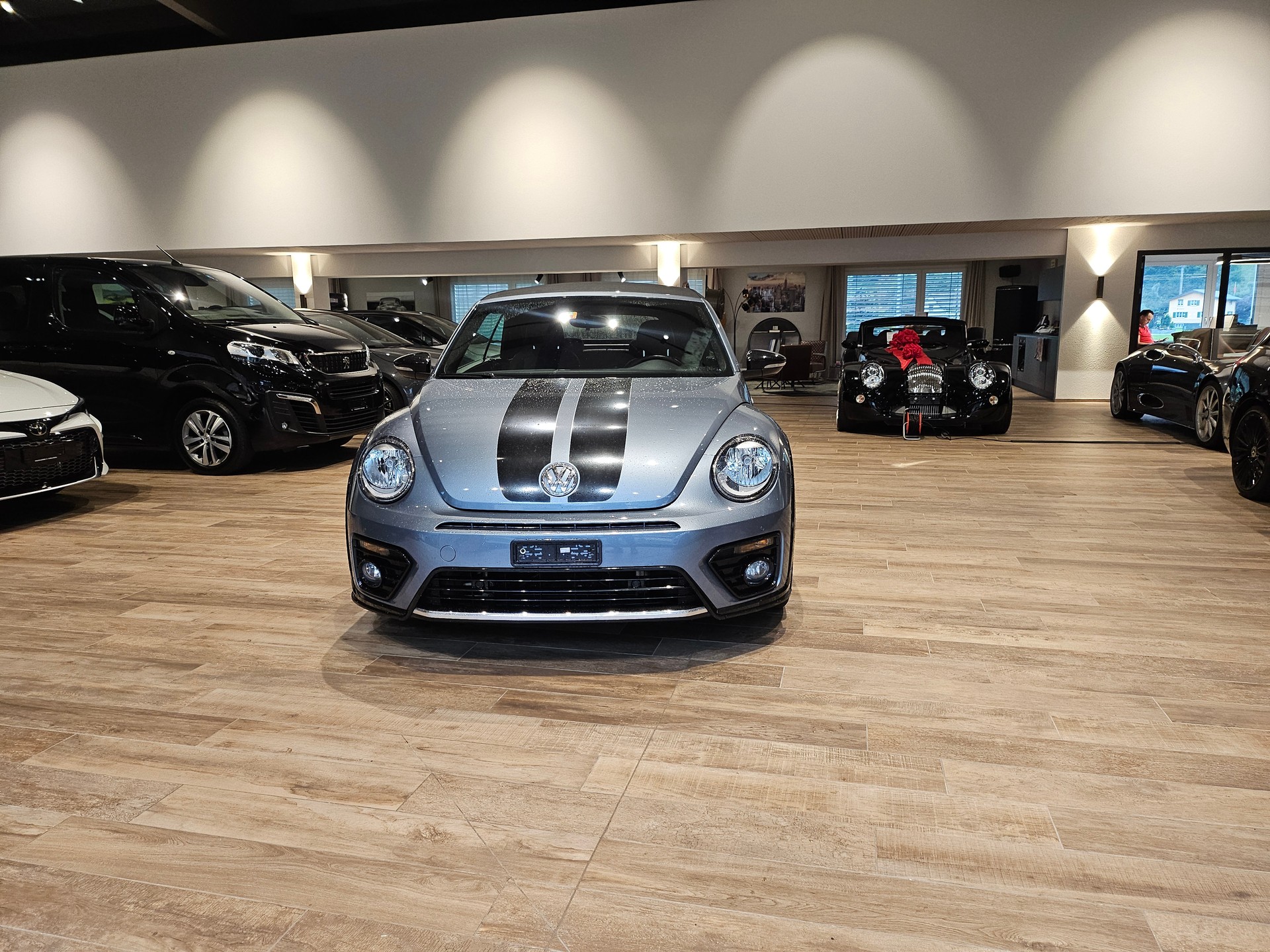 VW Beetle Cabriolet 2.0 TSI BMT R-Line 🔥20 Zoll🔥-image-2