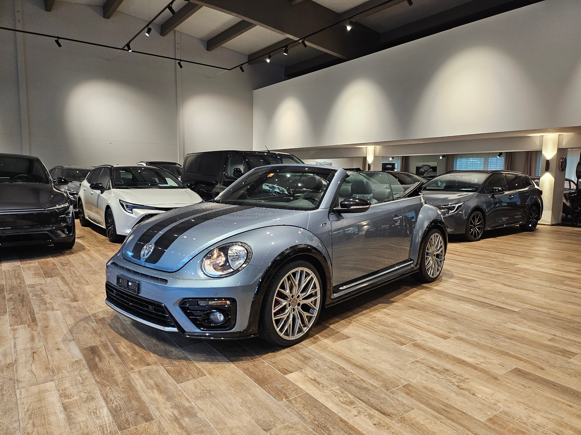 VW Beetle Cabriolet 2.0 TSI BMT R-Line 🔥20 Zoll🔥-image-27