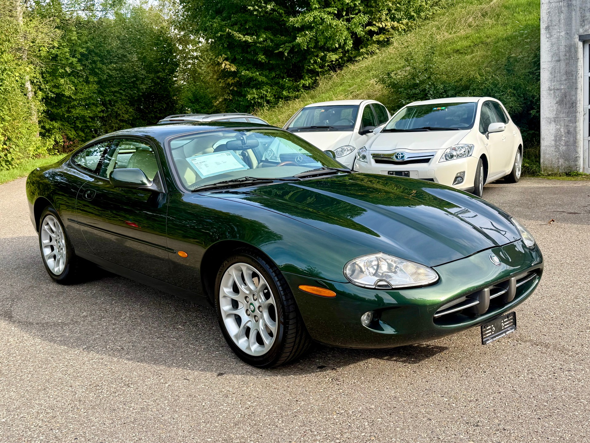 JAGUAR XK8-image-9