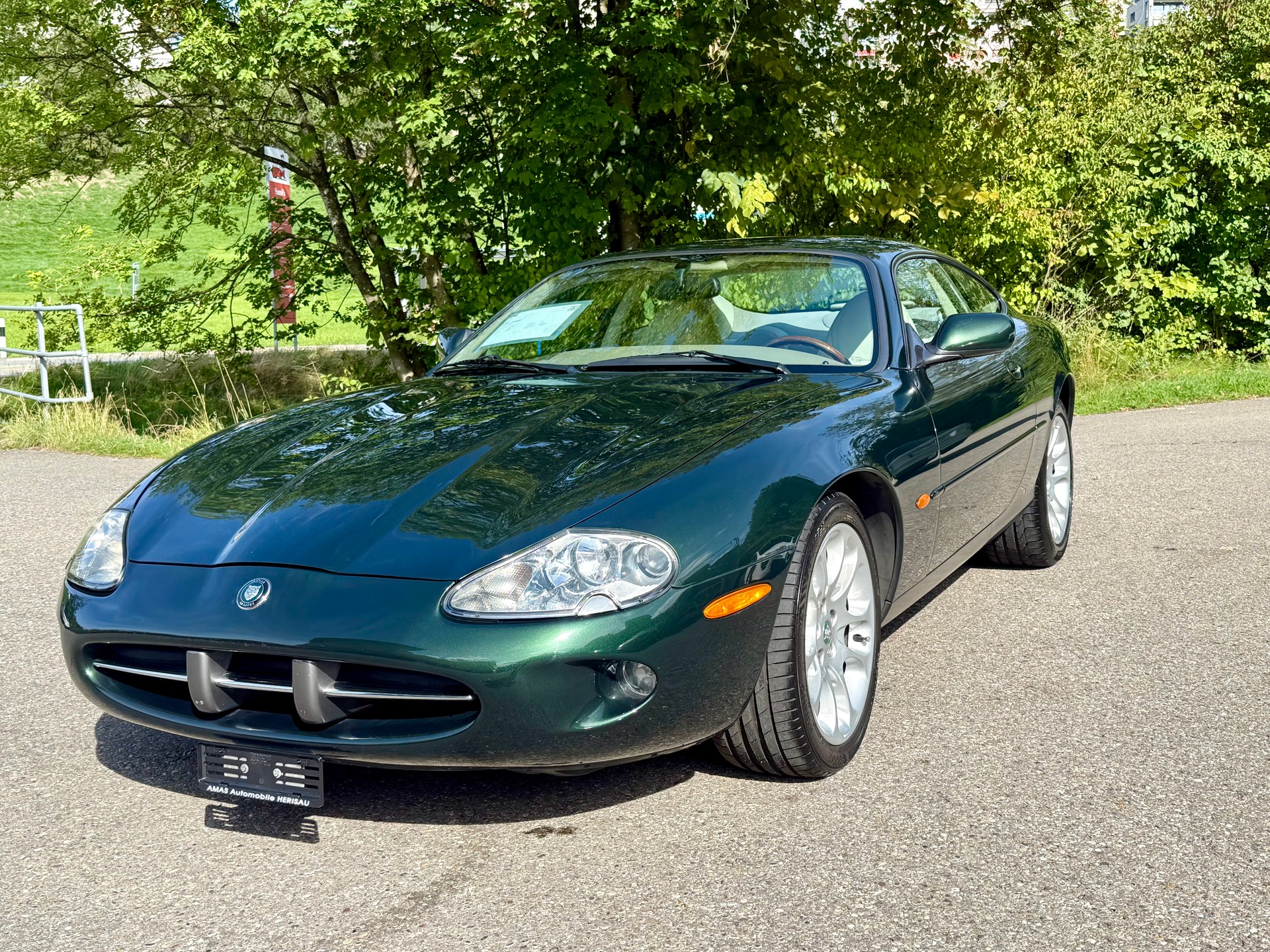 JAGUAR XK8-image-0