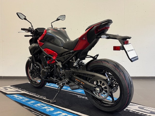 KAWASAKI Z 900 (35kW) MY 2027-showroom-element-3