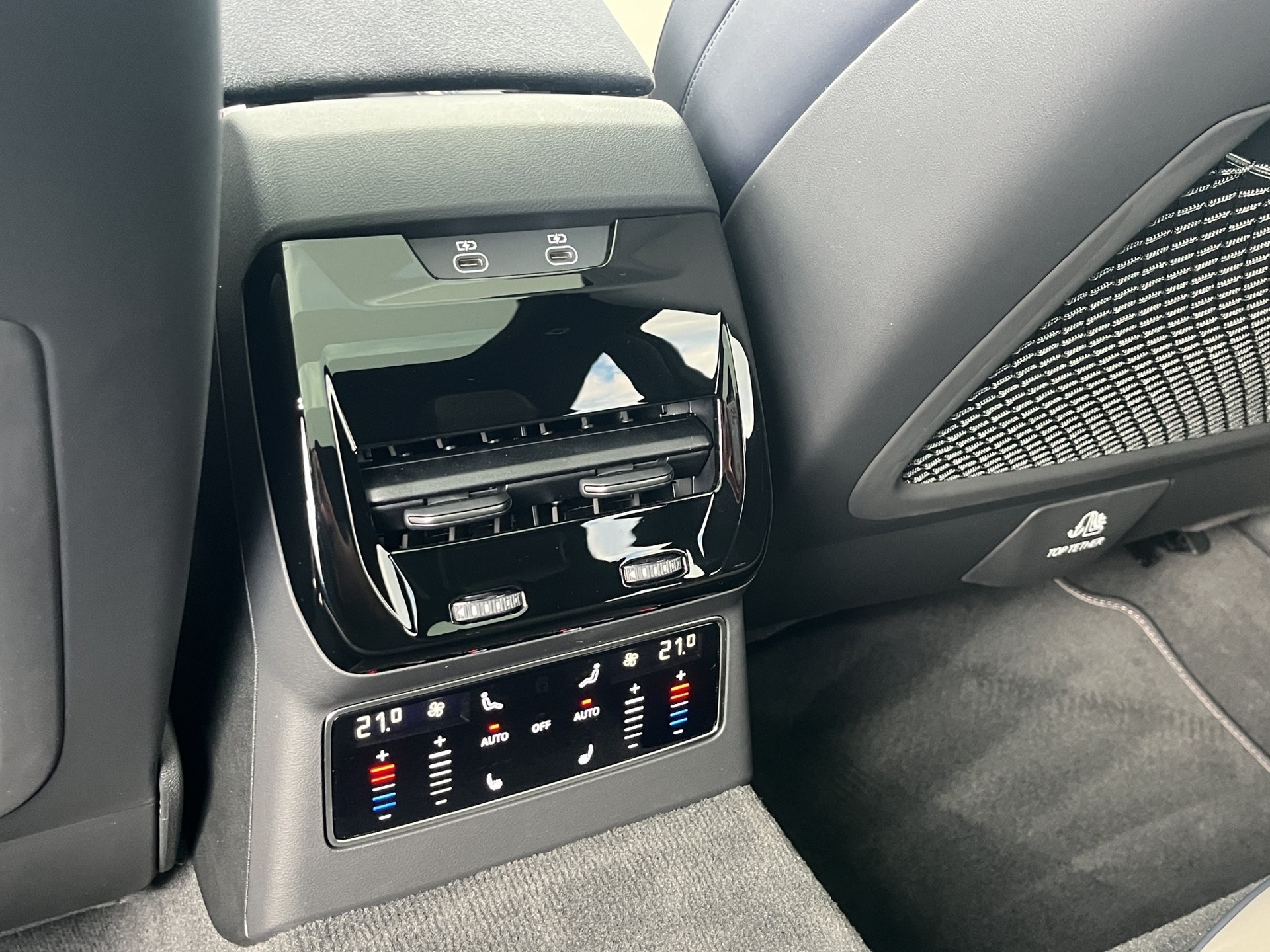 AUDI A6 Avant TFSI quattro 270 kW S tronic *Audi exclusive, Panodach, Np. Fr. 143'570.-*-image-13