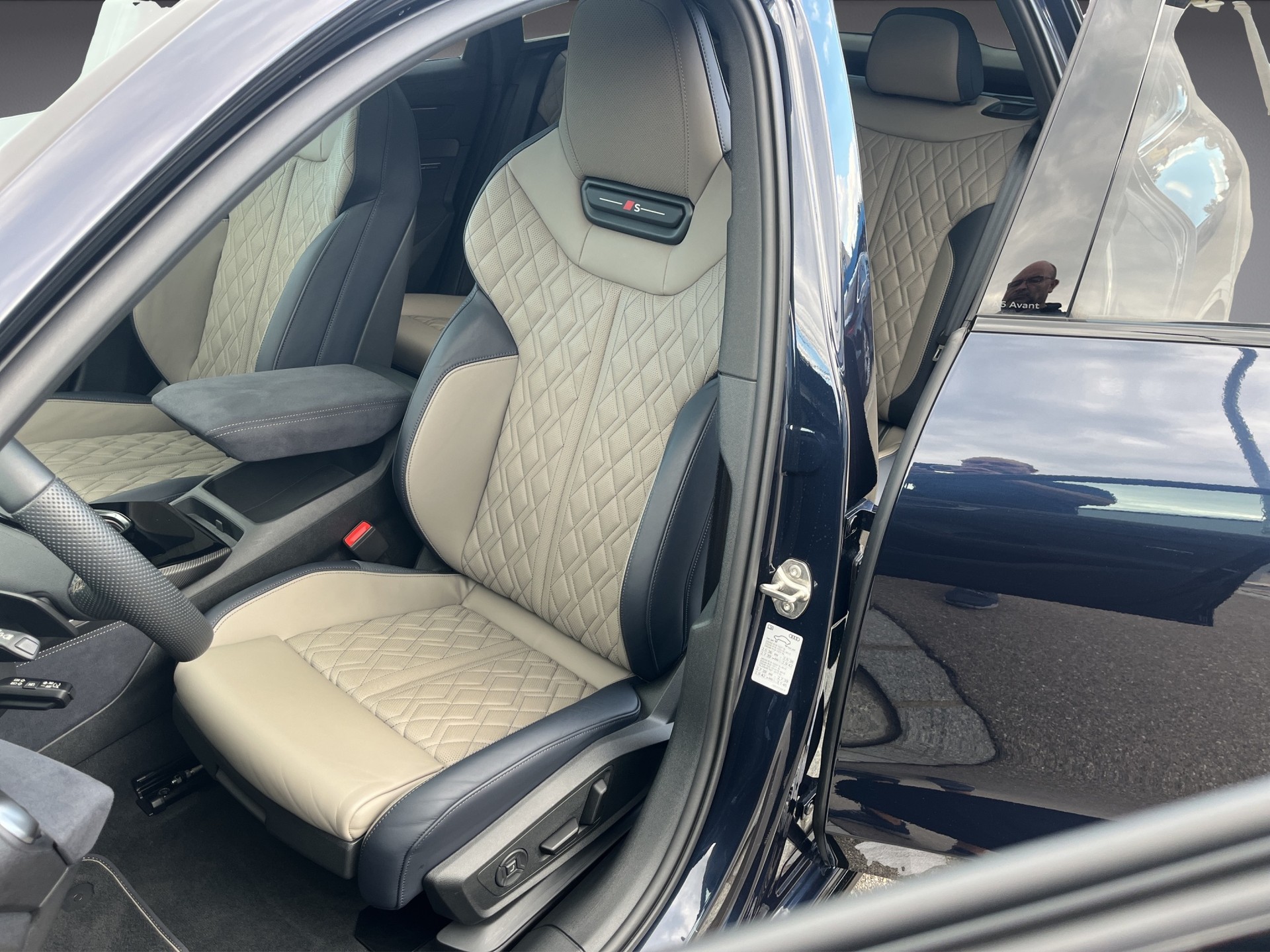 AUDI A6 Avant TFSI quattro 270 kW S tronic *Audi exclusive, Panodach, Np. Fr. 143'570.-*-image-10