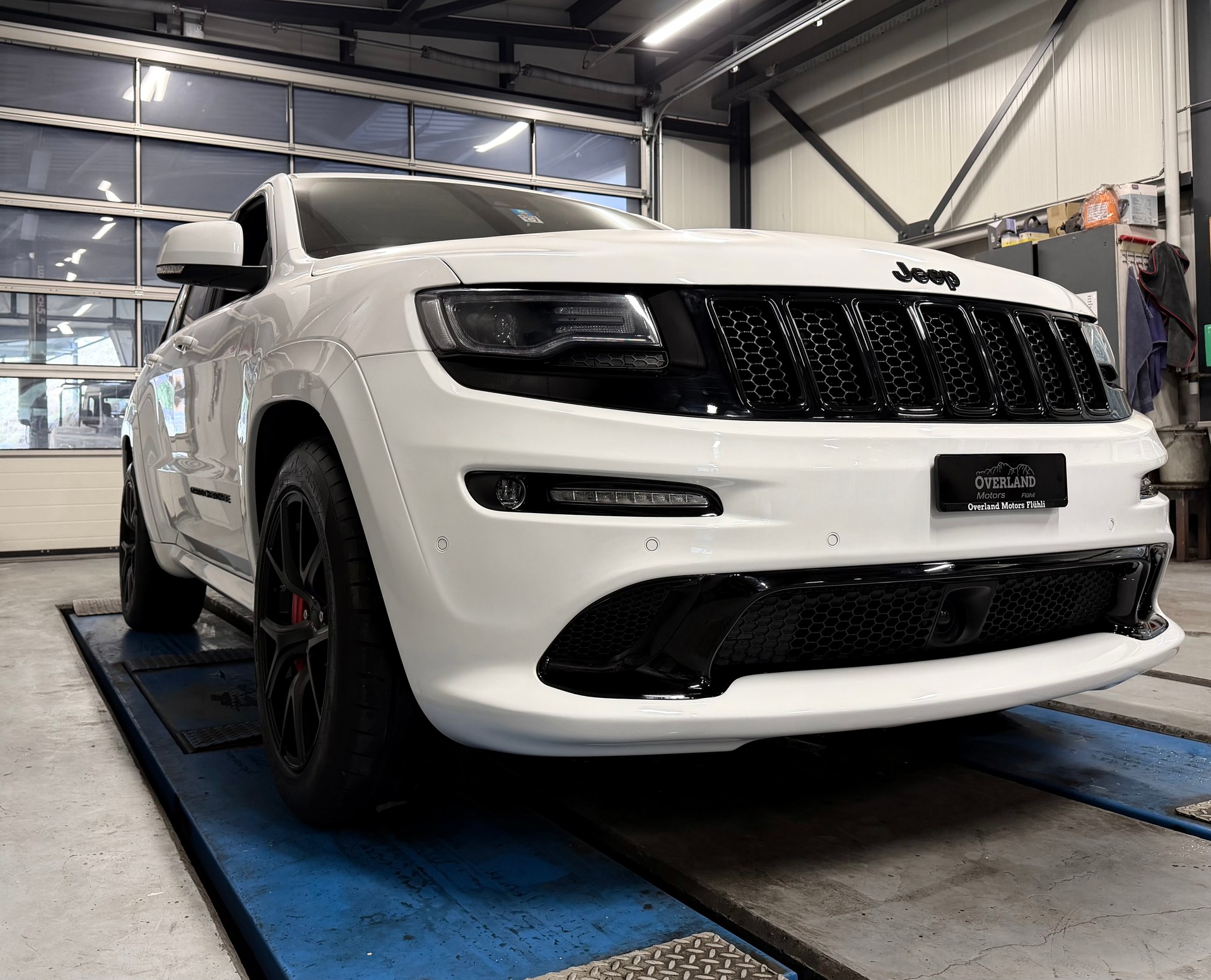 JEEP Grand Cherokee 6.4 V8 HEMI SRT8 Automatic-image-5