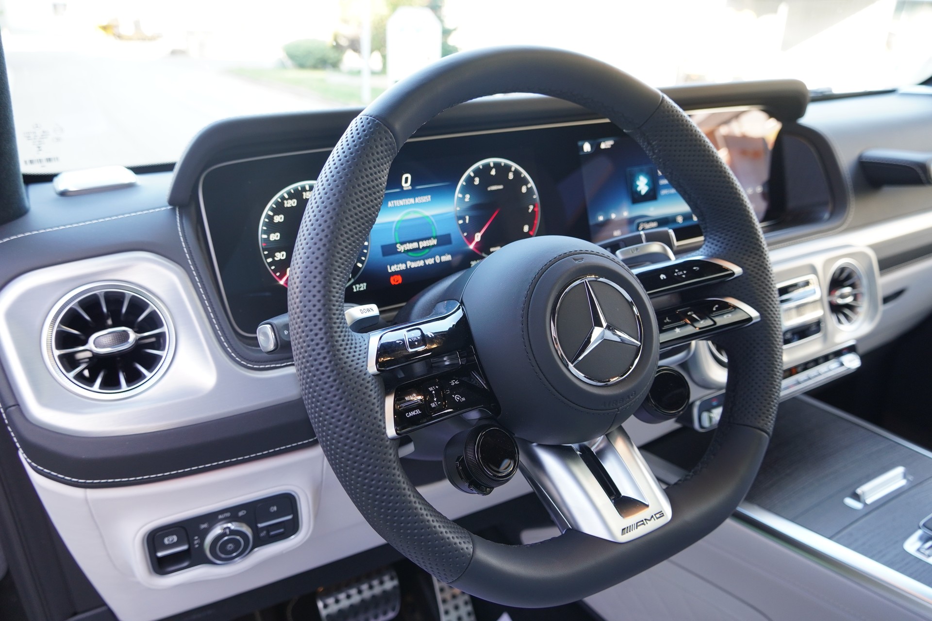 MERCEDES-BENZ G 63 AMG 9G-Tronic-image-8