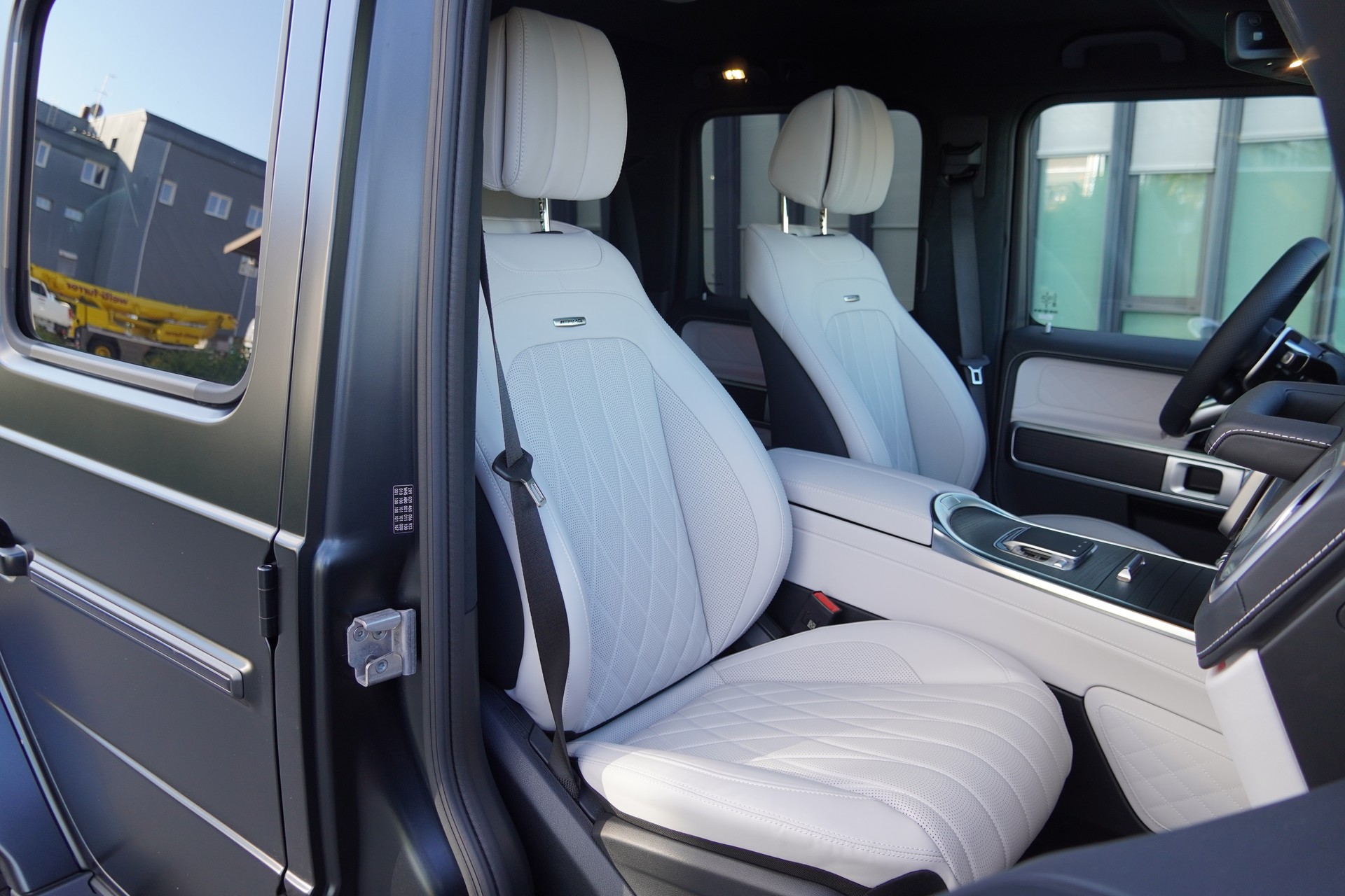 MERCEDES-BENZ G 63 AMG 9G-Tronic-image-13