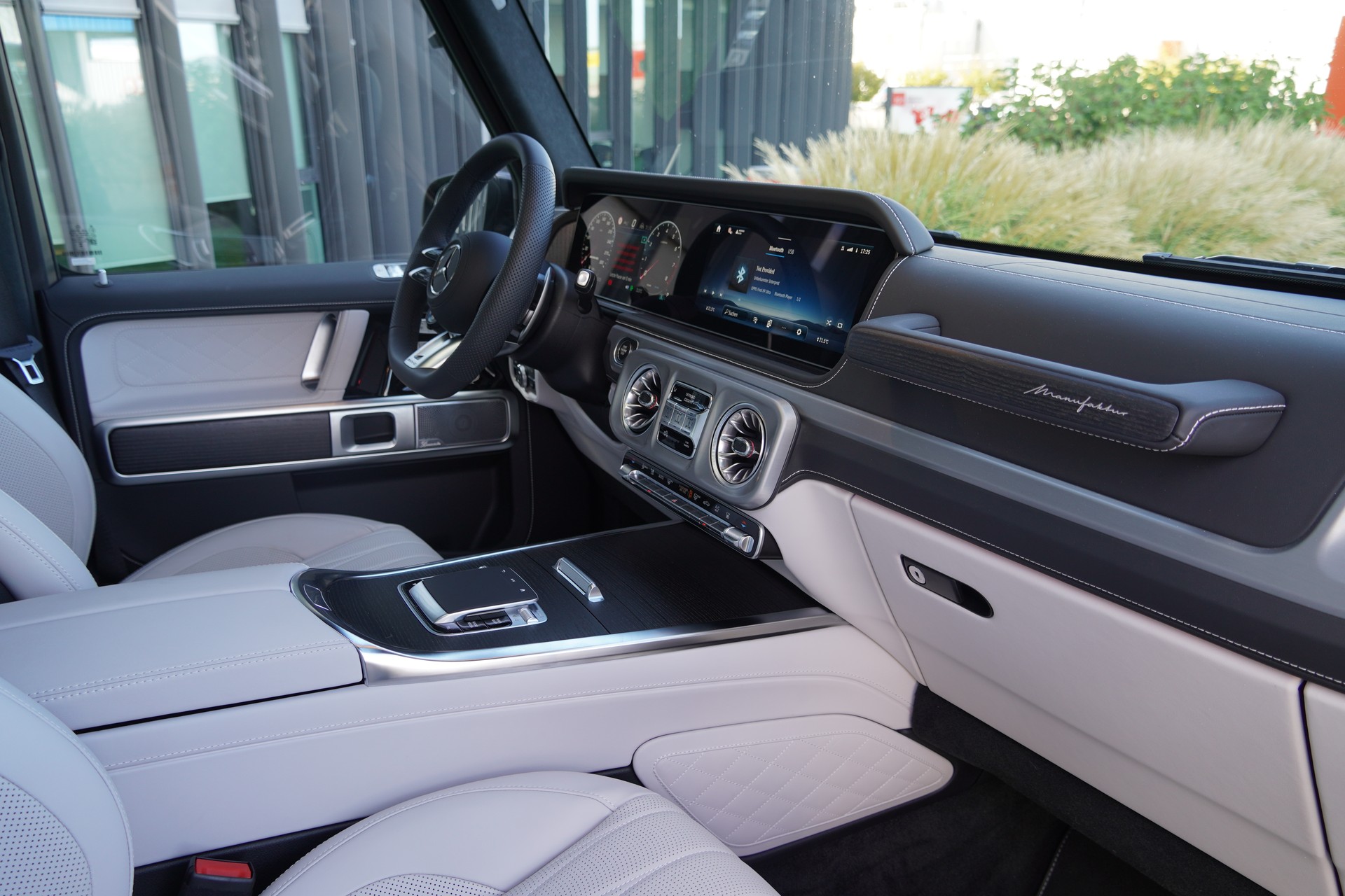 MERCEDES-BENZ G 63 AMG 9G-Tronic-image-6