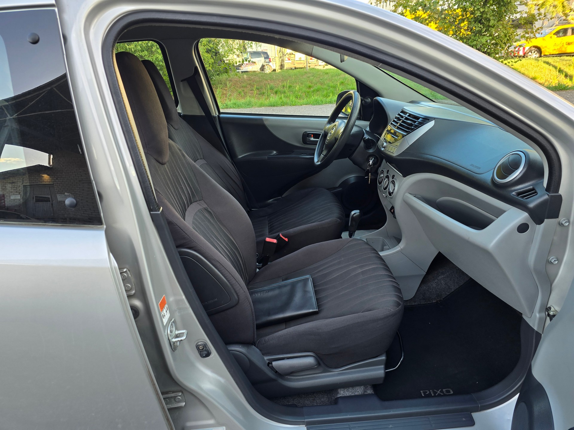 NISSAN Pixo 1.0 acenta Automatic-image-9