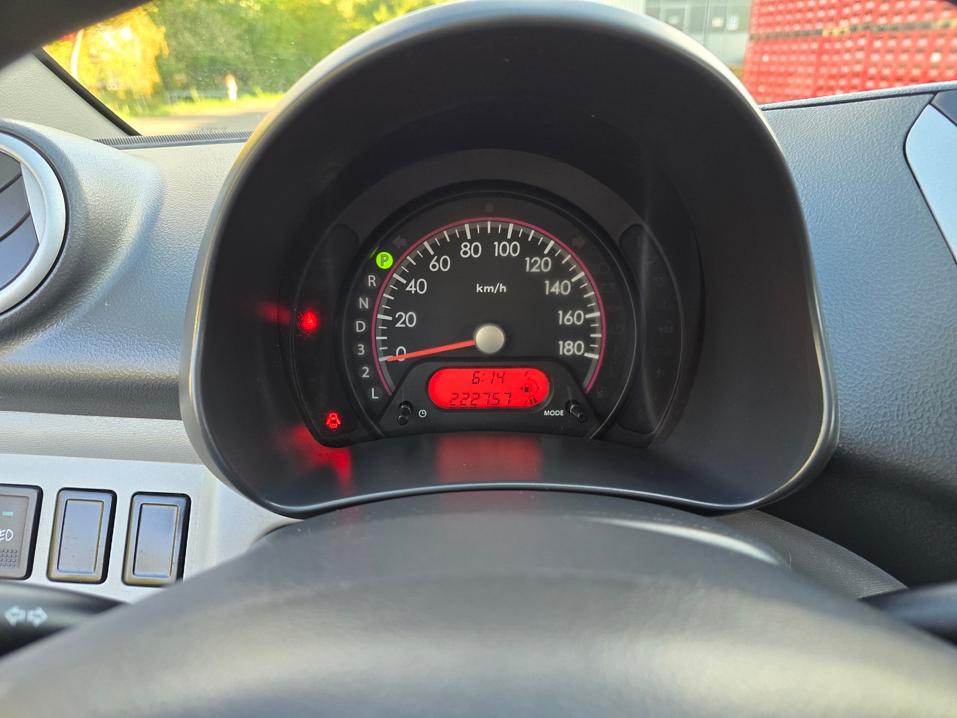 NISSAN Pixo 1.0 acenta Automatic-image-18