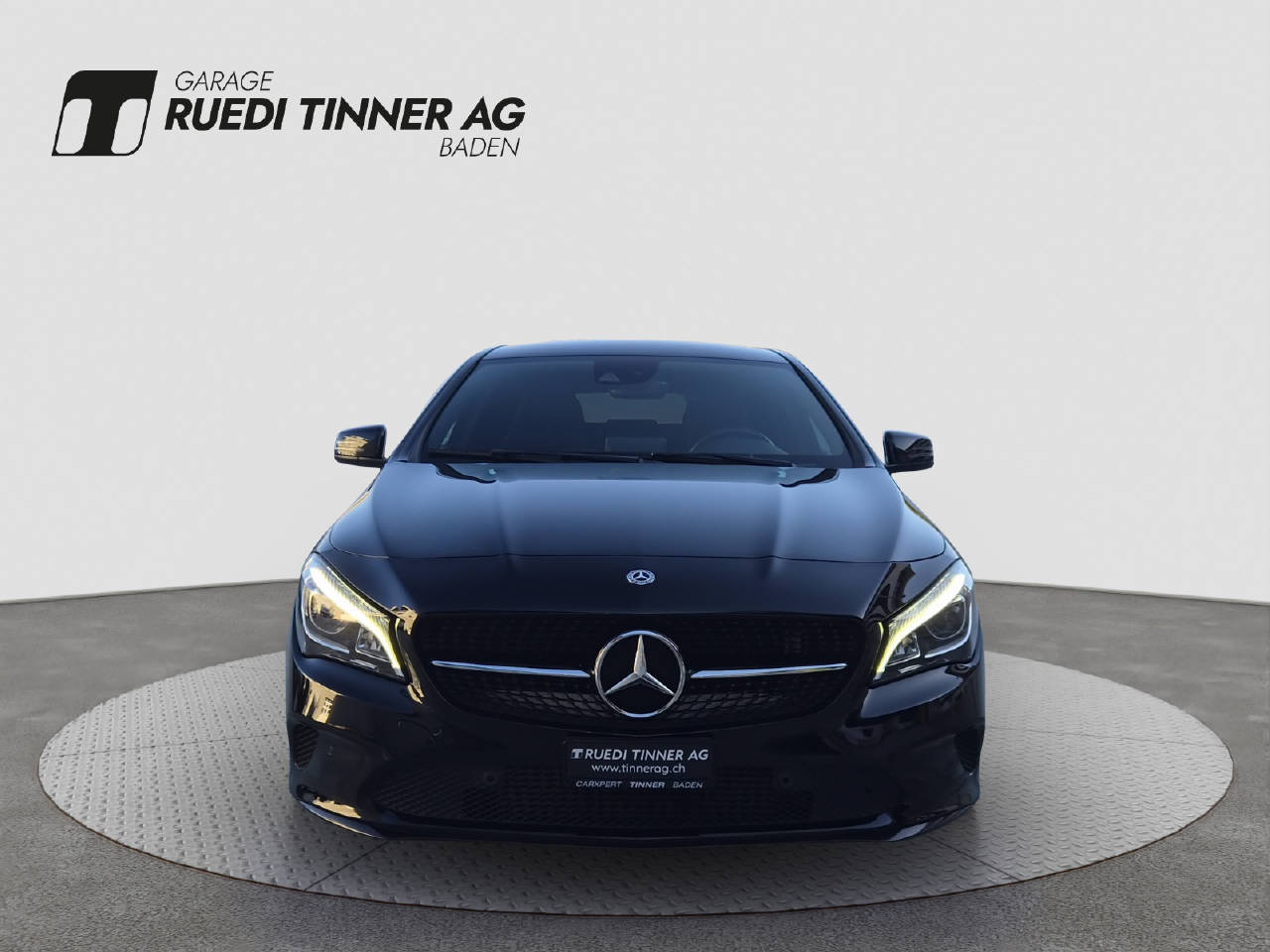 MERCEDES-BENZ CLA 200 Urban Shooting Brake-image-1