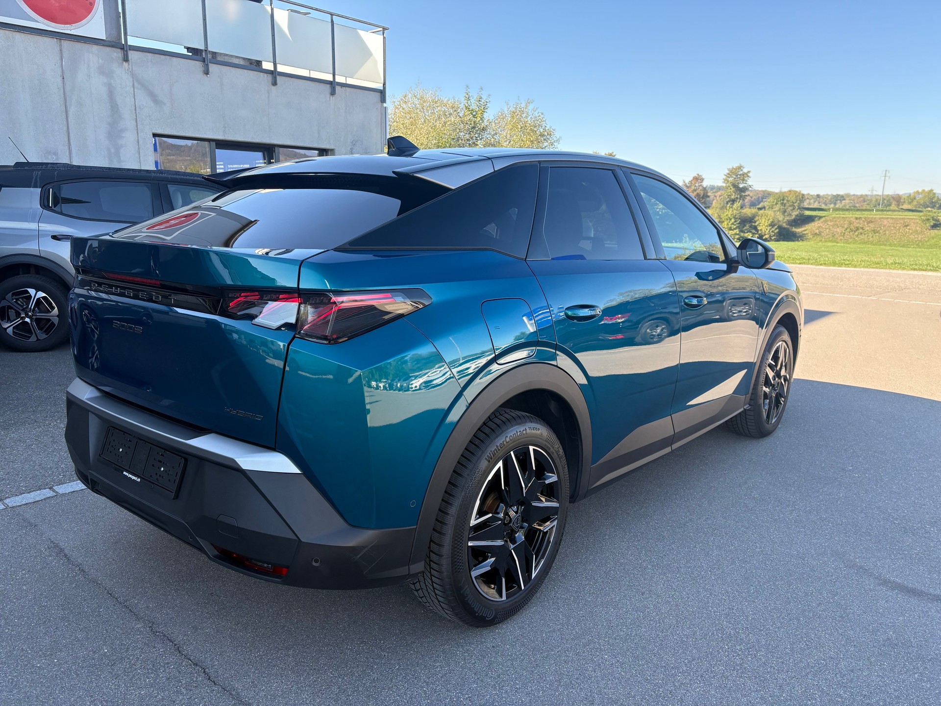 PEUGEOT 3008 1.2 Hybrid GT-image-3