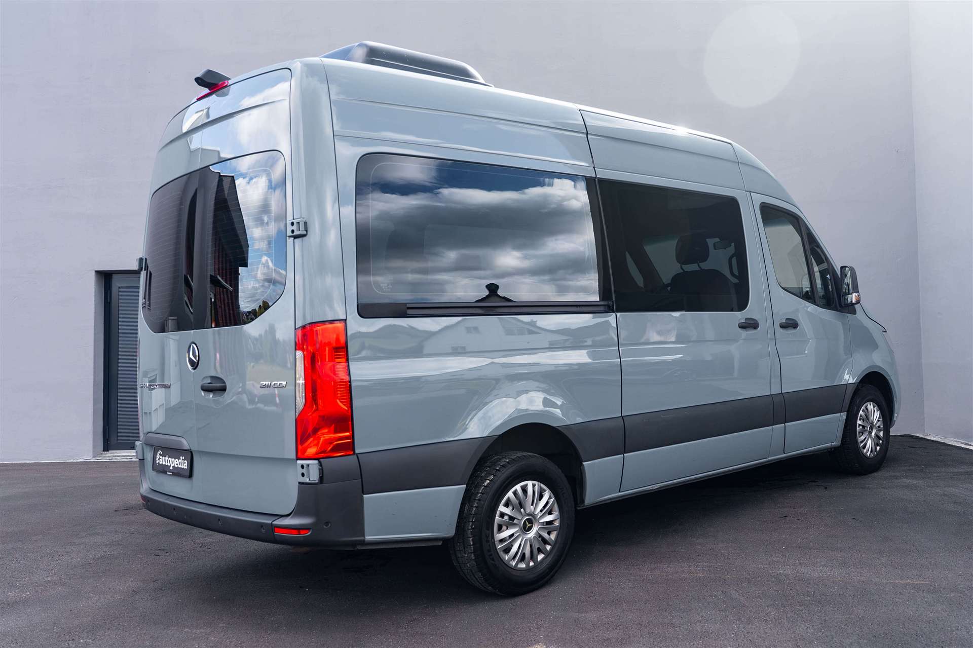 MERCEDES-BENZ Sprinter 211 CDI 9-Plätzer Hochdach 9G-TRONIC L2 H2-showroom-element-2