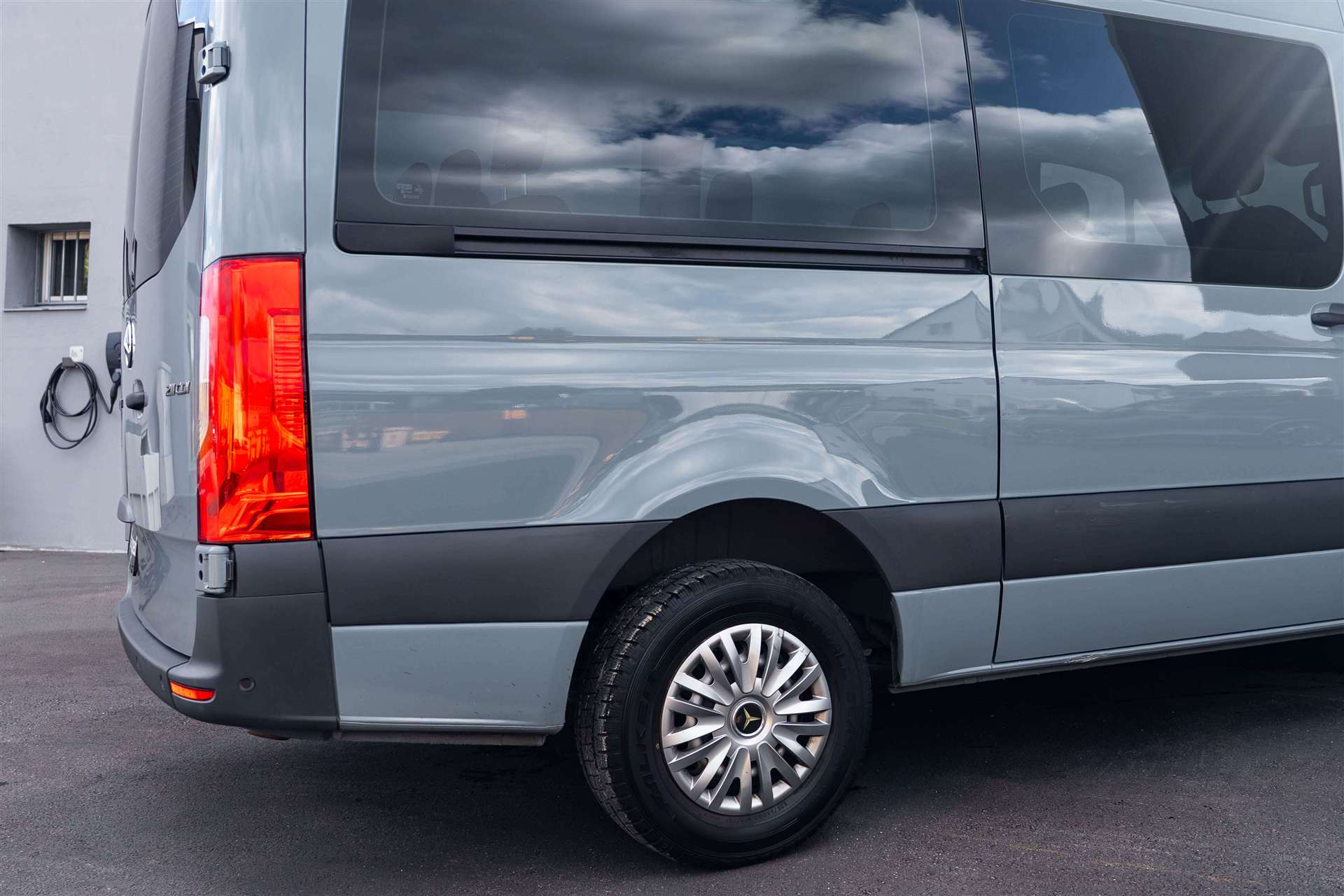 MERCEDES-BENZ Sprinter 211 CDI 9-Plätzer Hochdach 9G-TRONIC L2 H2-showroom-element-3