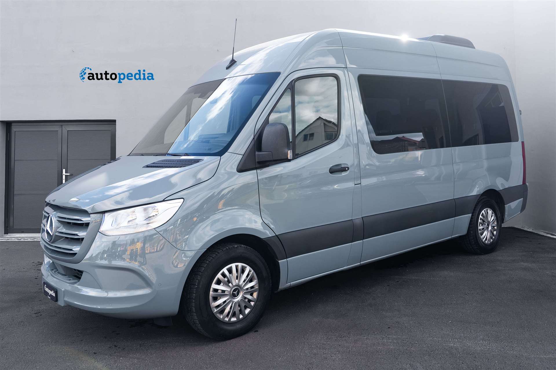 MERCEDES-BENZ Sprinter 211 CDI 9-Plätzer Hochdach 9G-TRONIC L2 H2