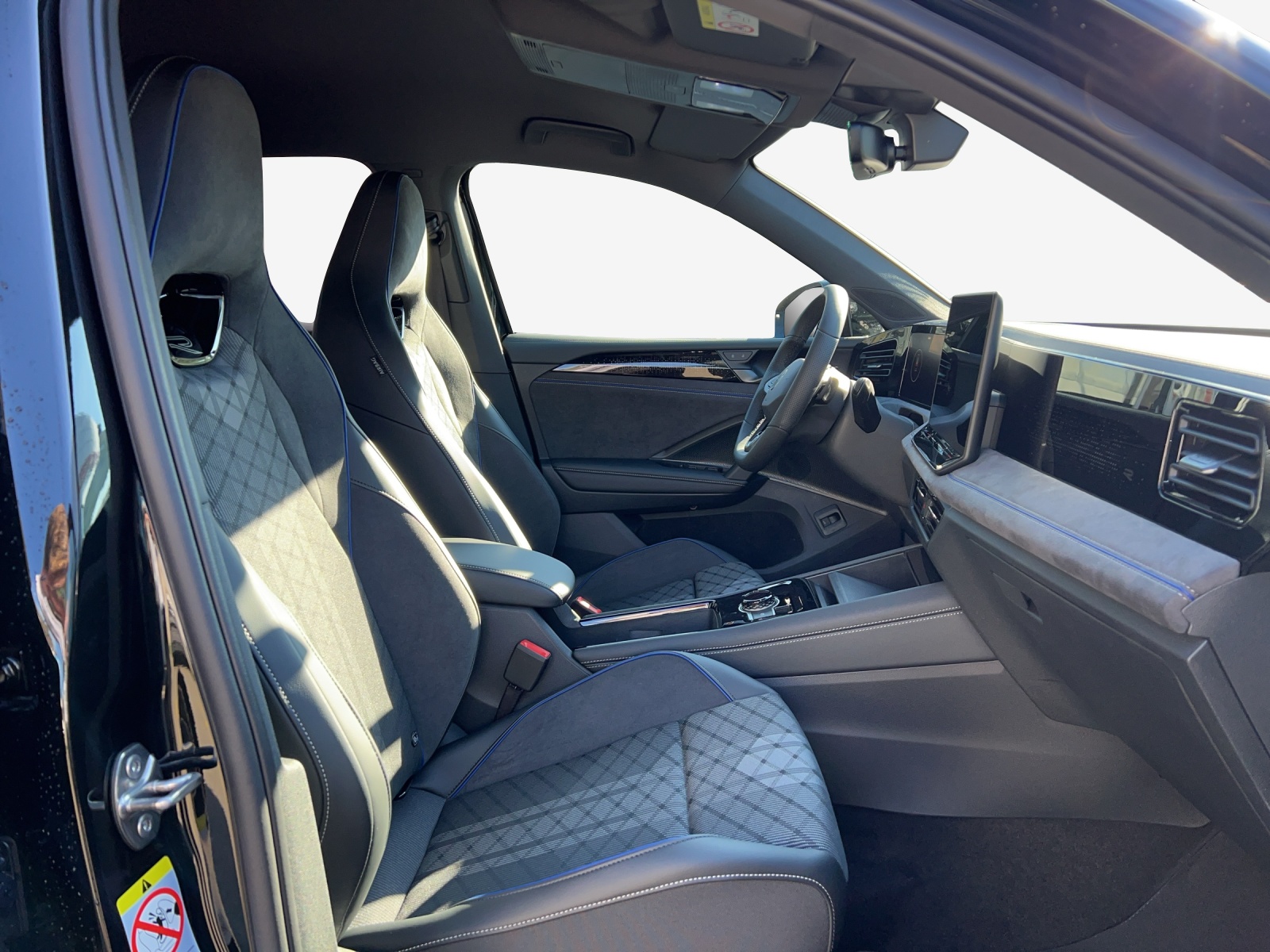 VW Tiguan 2.0 TSI DSG R-Line 4Motion-image-14