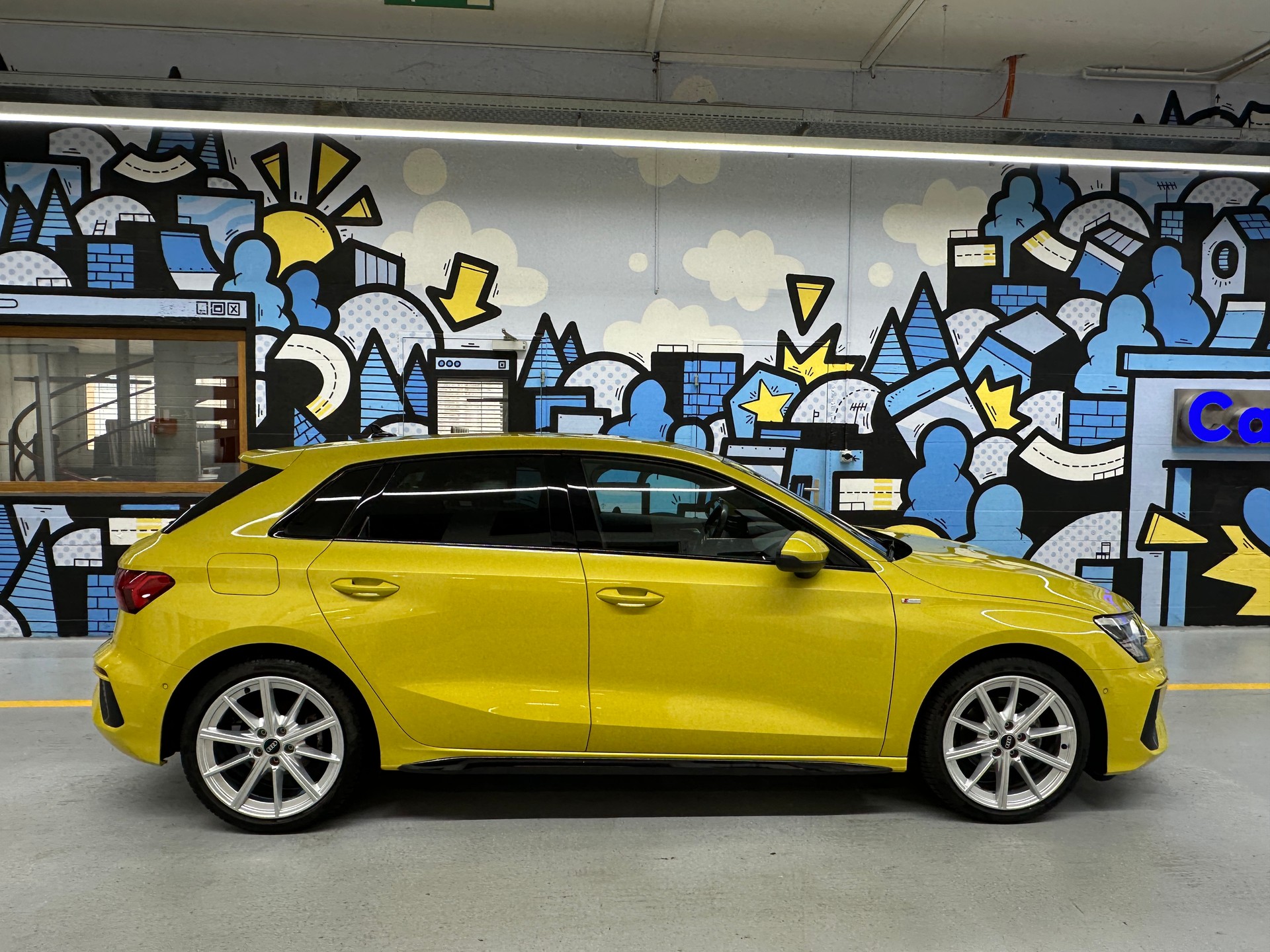 AUDI A3 Sportback 35 TFSI S line S-tronic-image-1