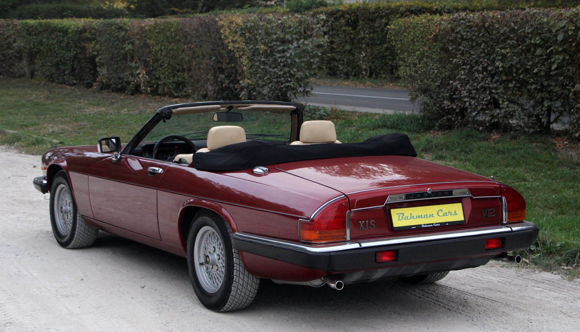 JAGUAR XJS 5.3 V12 Convertible-image-22