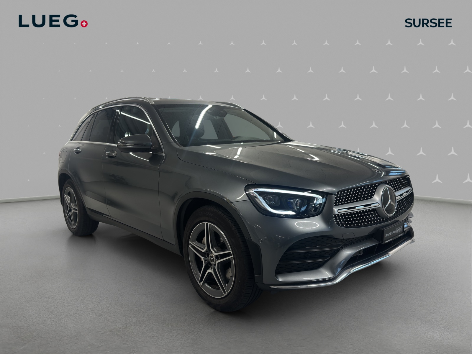 MERCEDES-BENZ GLC 300 AMG Line 4Matic 9G-Tronic-image-4