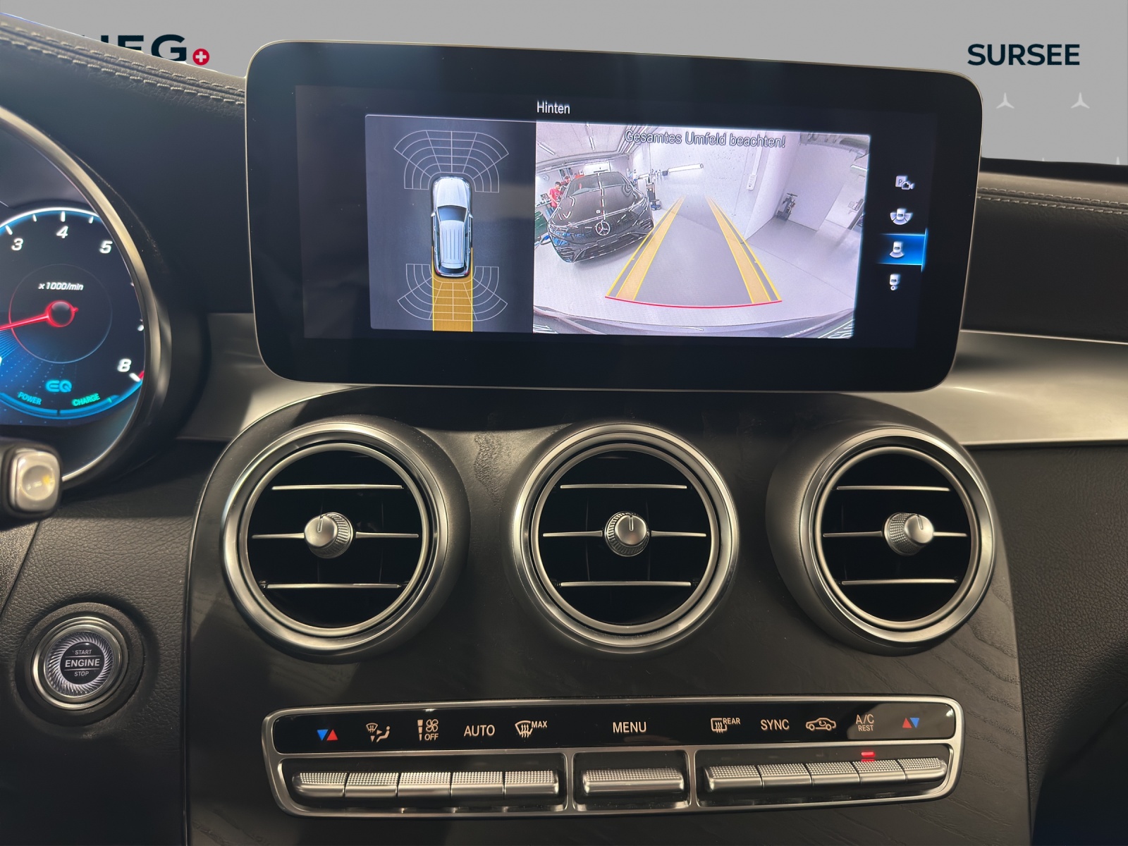 MERCEDES-BENZ GLC 300 AMG Line 4Matic 9G-Tronic-image-11
