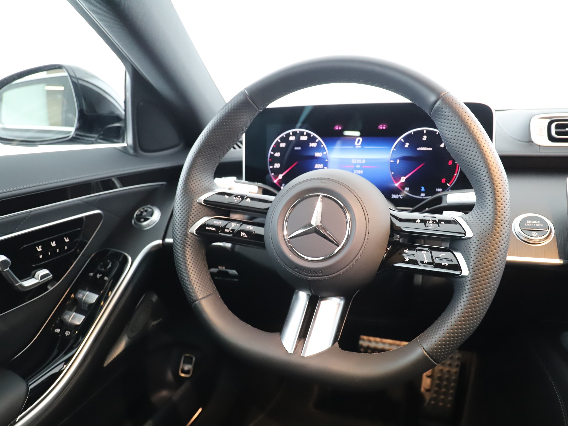 MERCEDES-BENZ S 400 d 4M AMG Line 9G-T-image-11