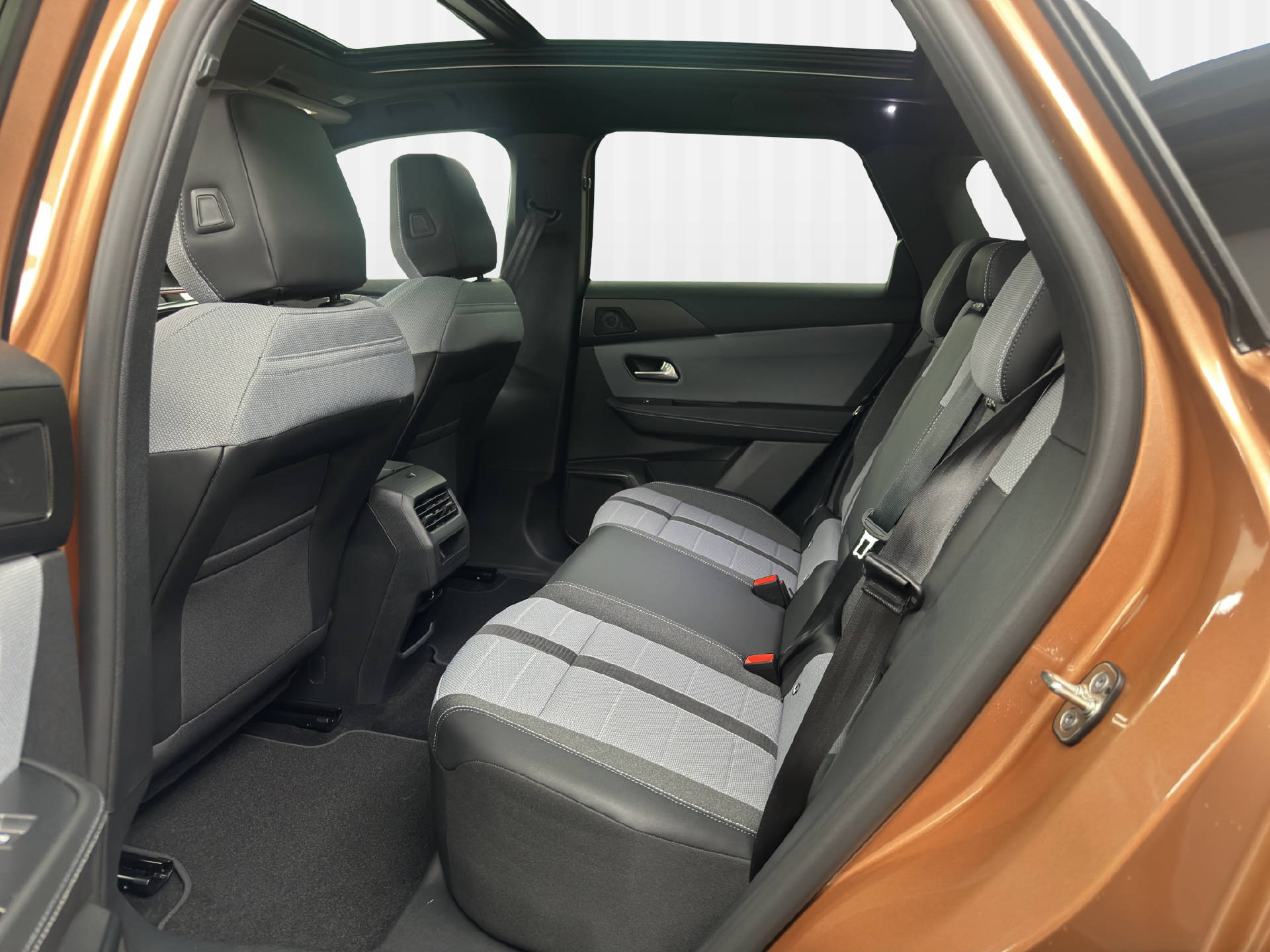 OPEL Grandland GS electric 213PS 73 kWh-image-9