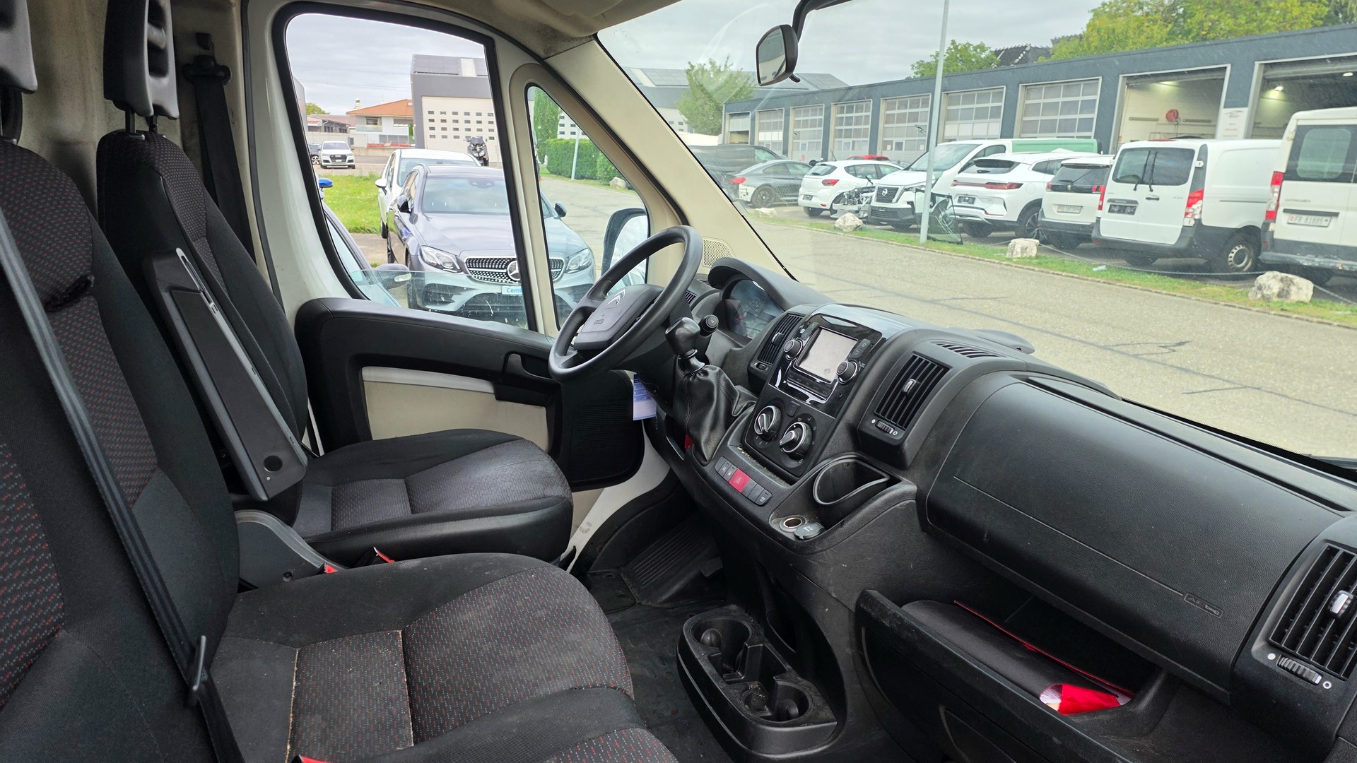 CITROEN Jumper 35 2.0 BlueHDi 130 Attraction L3H2-image-5
