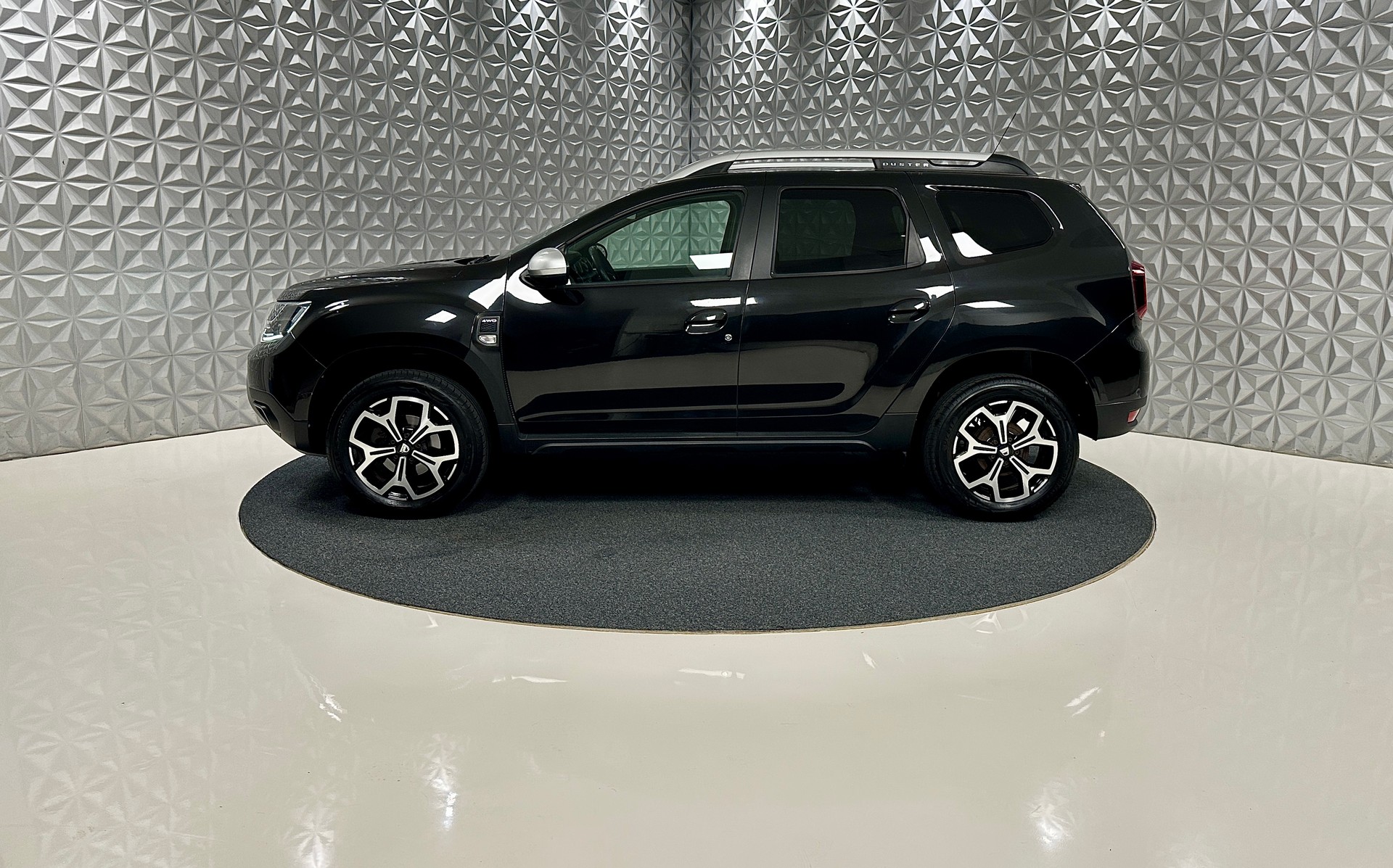 DACIA Duster SCe 115 Prestige 4x4-image-7