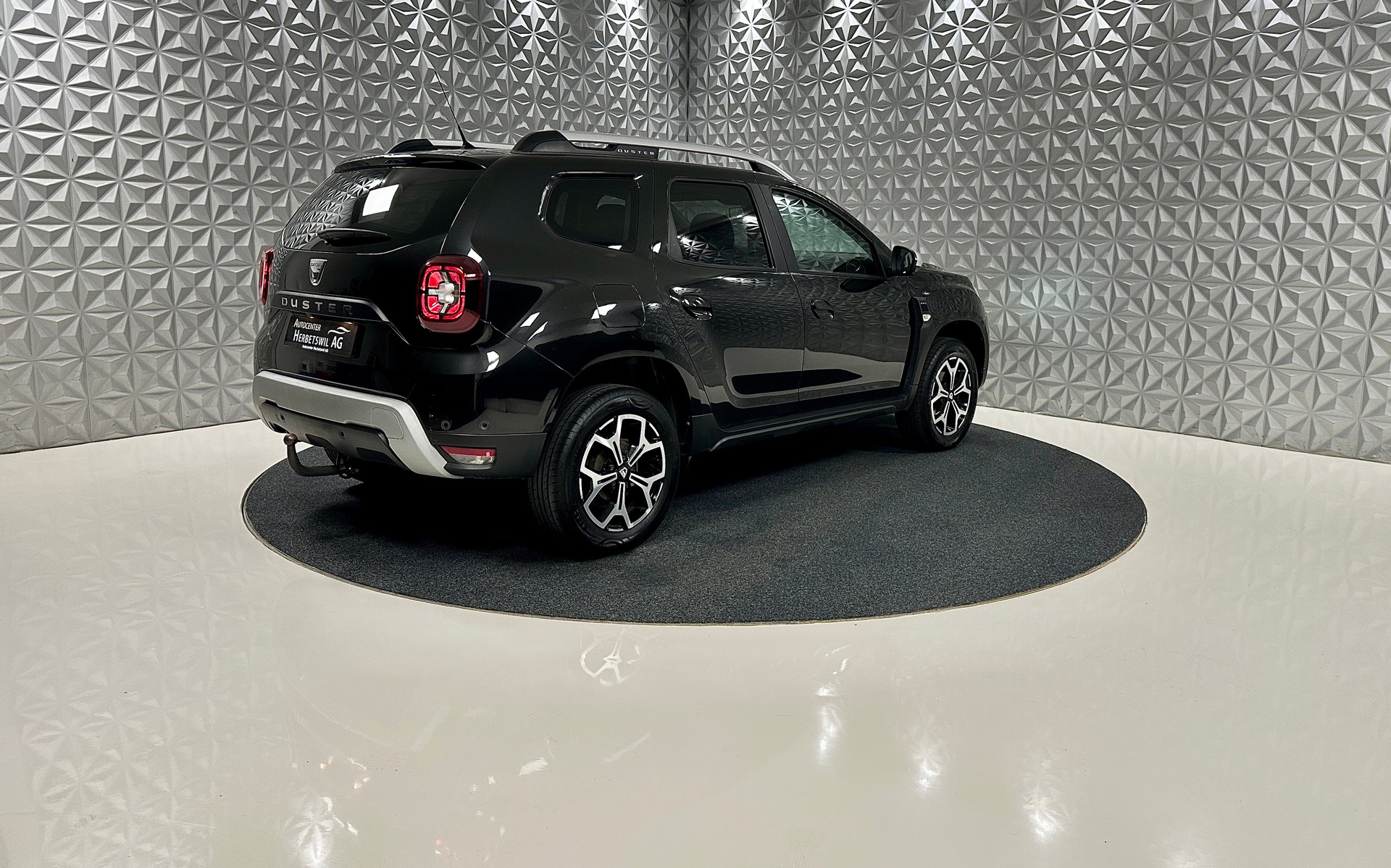 DACIA Duster SCe 115 Prestige 4x4-image-4