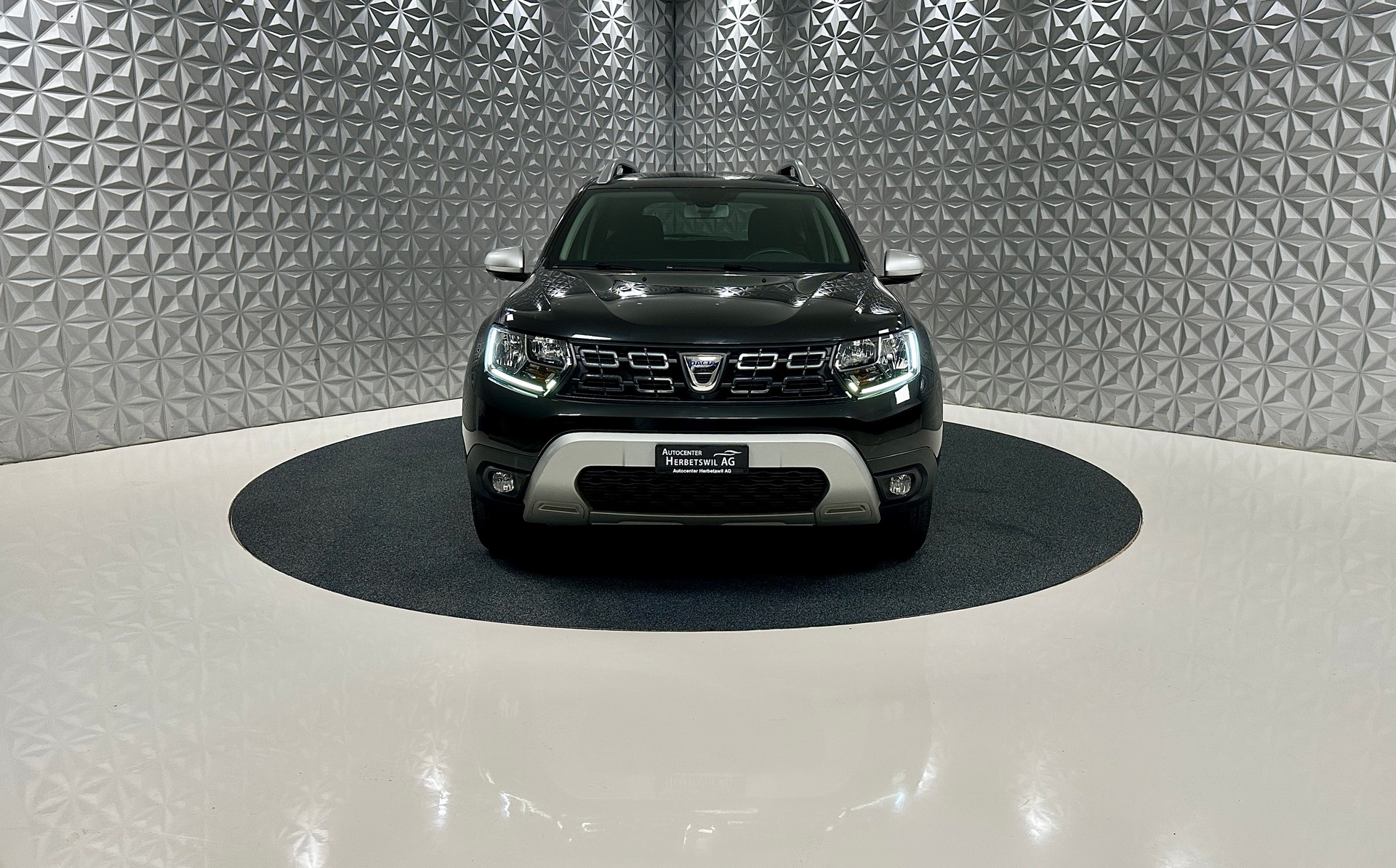 DACIA Duster SCe 115 Prestige 4x4-image-1