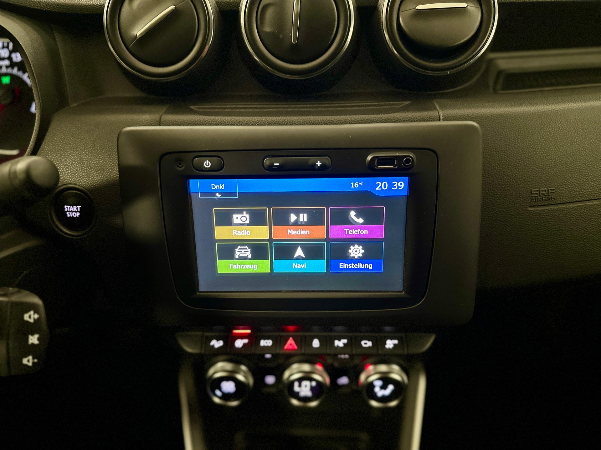 DACIA Duster SCe 115 Prestige 4x4-image-17